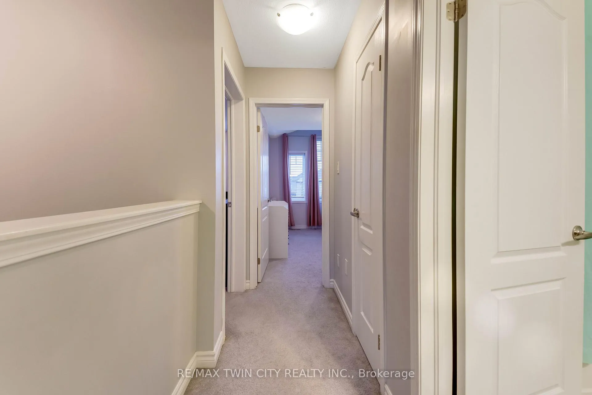 Photo 16 of 21 Postmaster Drive, Kitchener — HOMEH