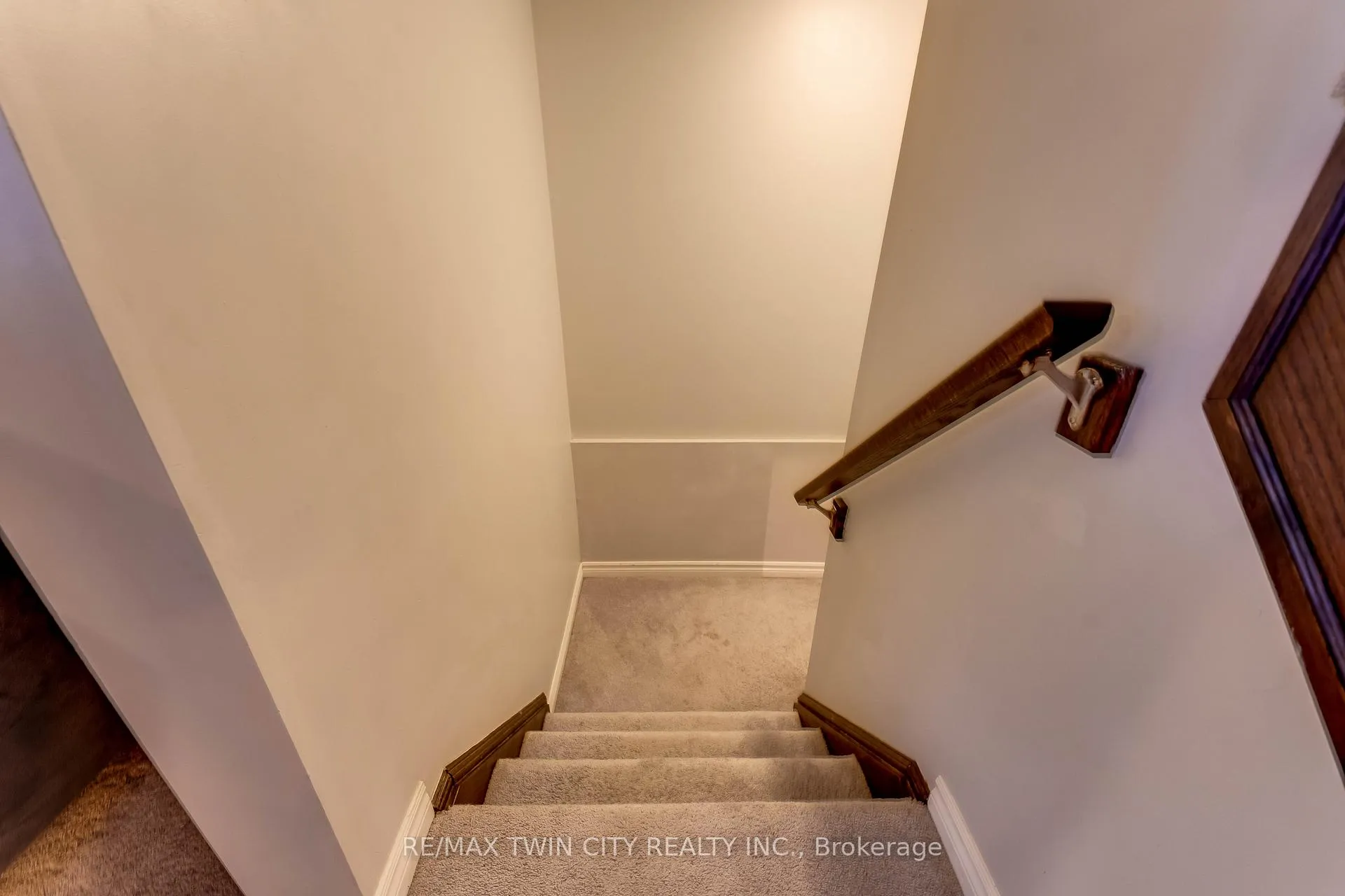 Photo 29 of 21 Postmaster Drive, Kitchener — HOMEH
