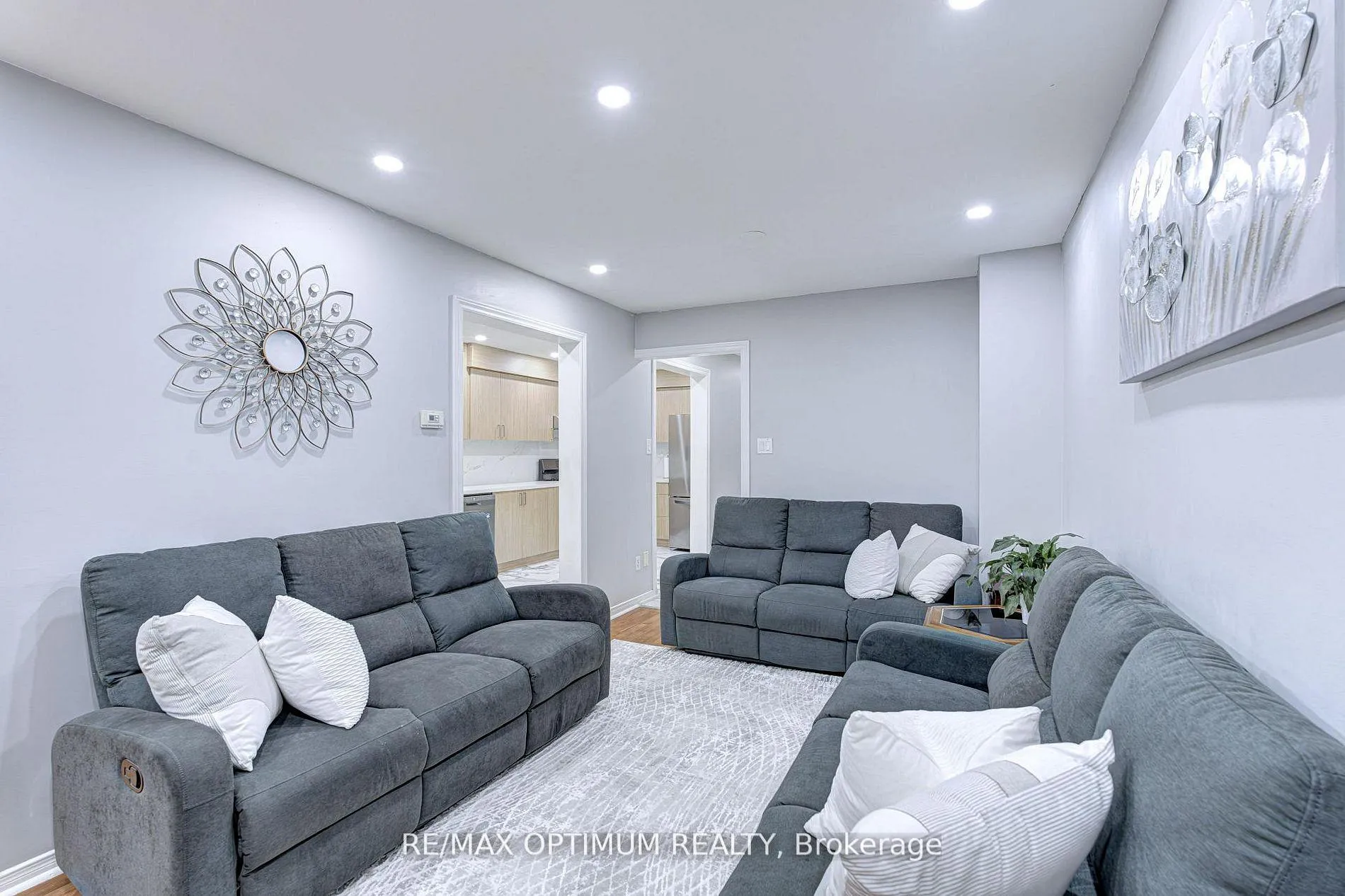Photo 6 of 108 Timberlane Drive, Brampton, Fletcher's Creek South — HOMEH
