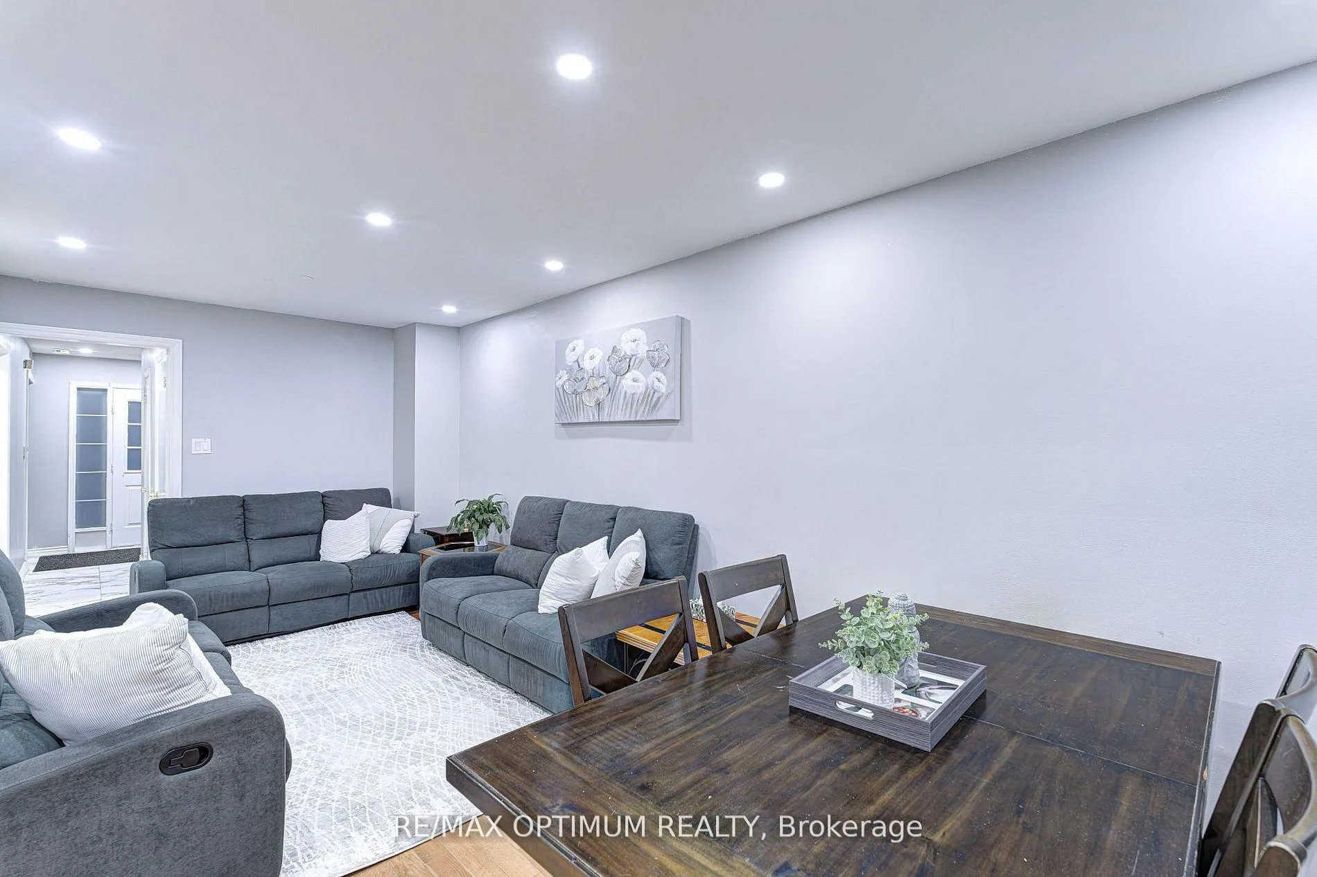 Photo 8 of 108 Timberlane Drive, Brampton, Fletcher's Creek South — HOMEH