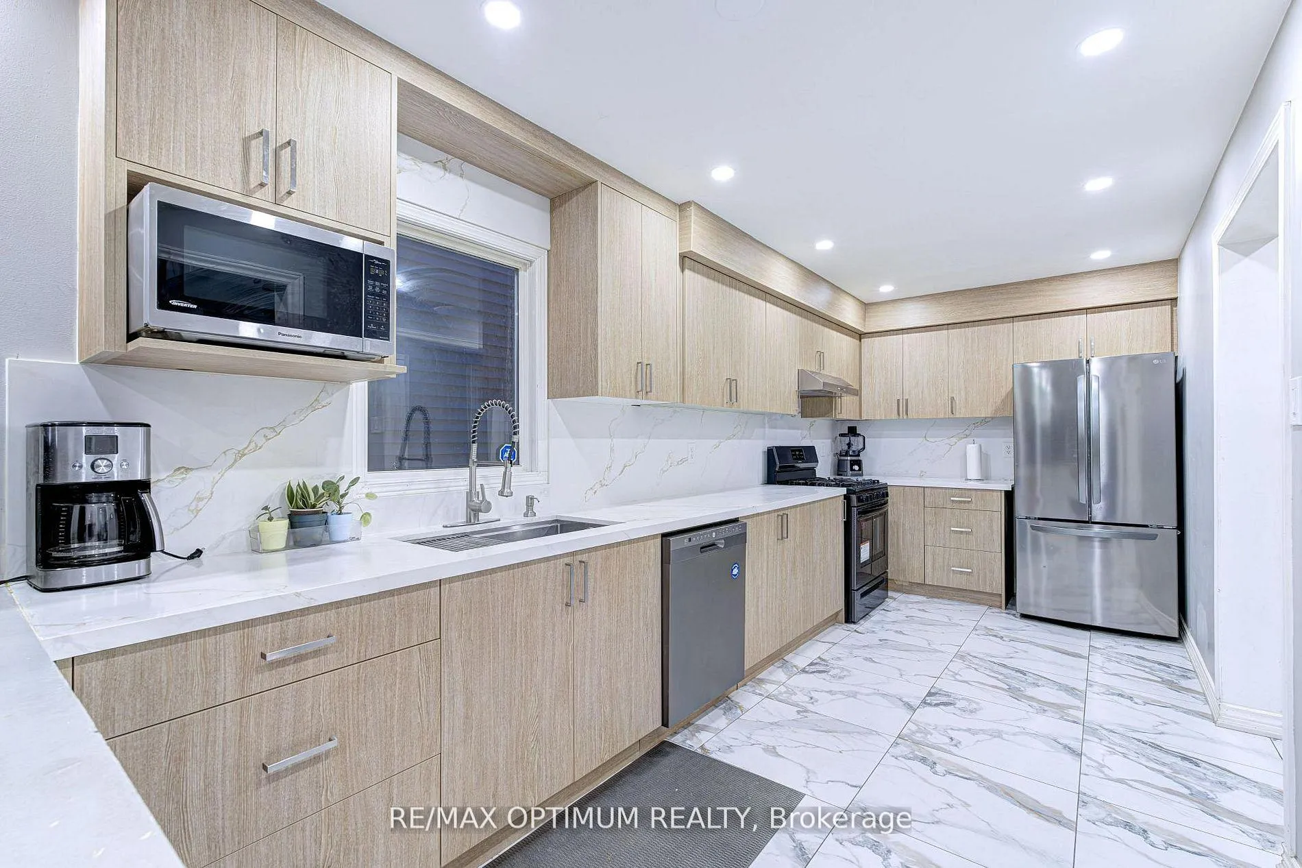 Photo 14 of 108 Timberlane Drive, Brampton, Fletcher's Creek South — HOMEH