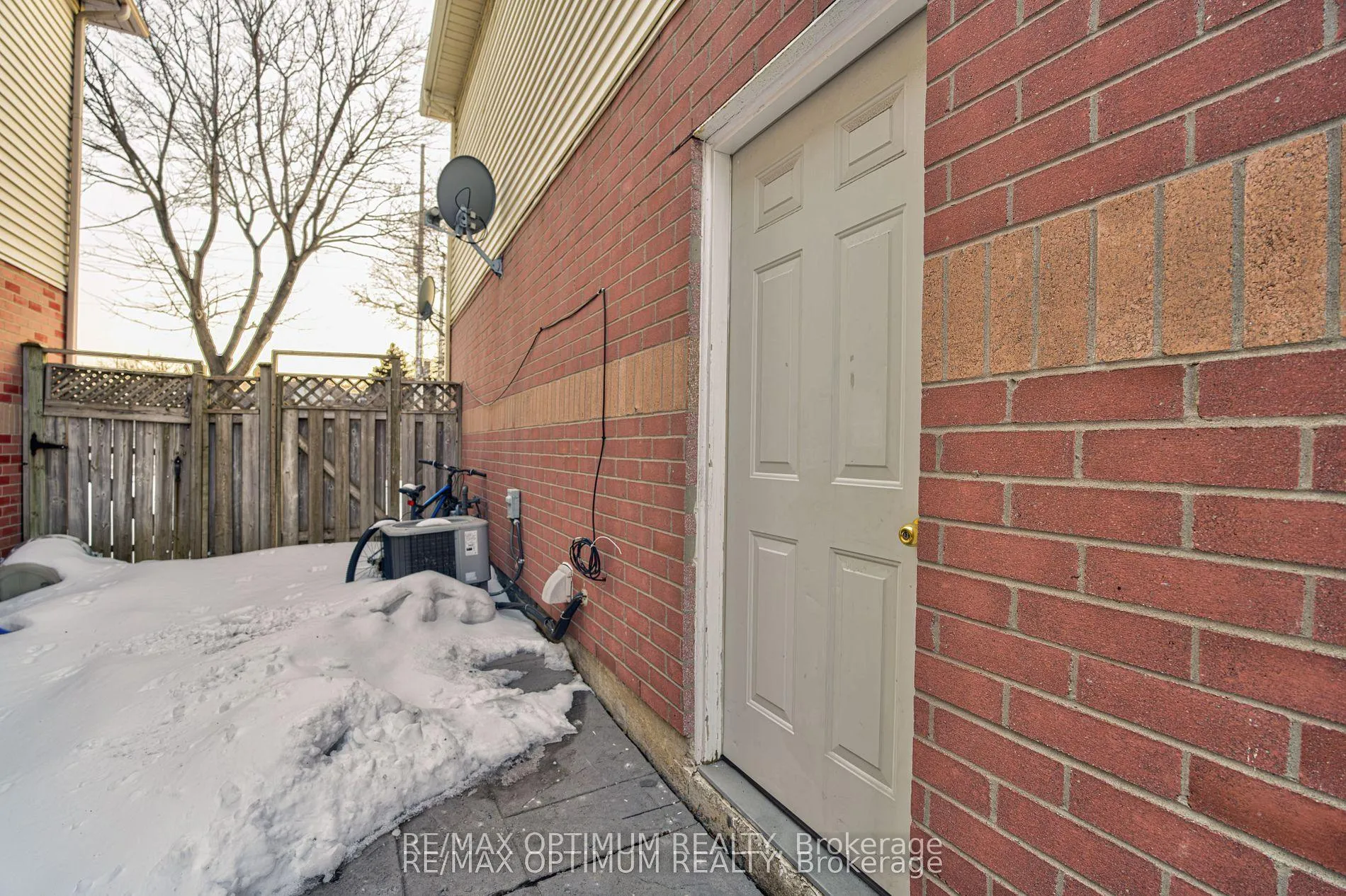 Photo 33 of 108 Timberlane Drive, Brampton, Fletcher's Creek South — HOMEH