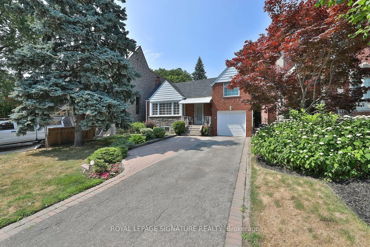 Photo 2 of 590 Castlefield Avenue, Toronto, Forest Hill North — HOMEH