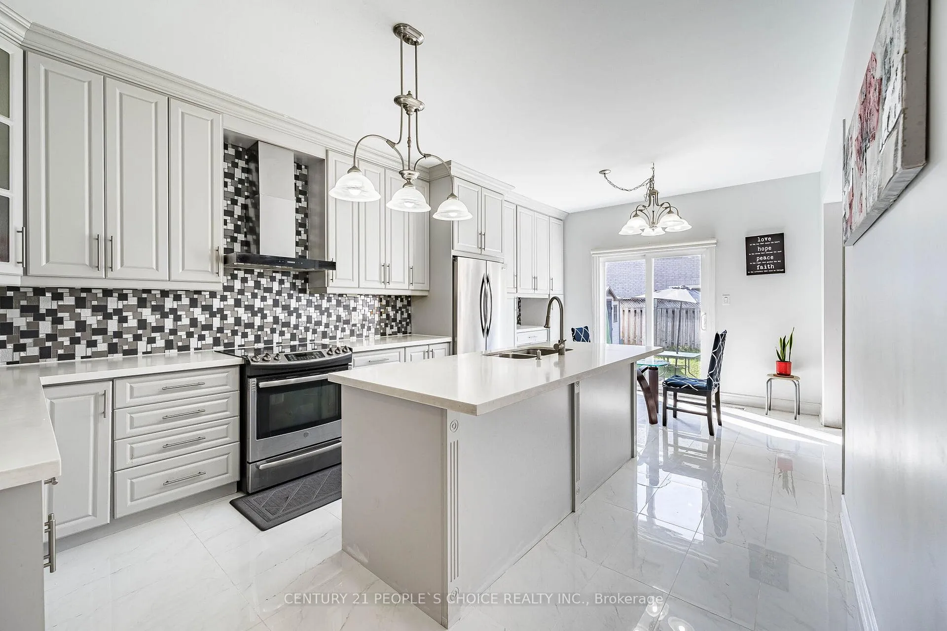 Photo 9 of 23 Smoothwater Street, Brampton, Sandringham-Wellington — HOMEH
