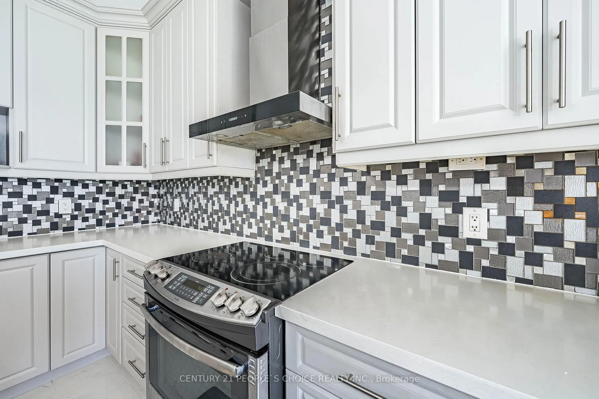 Photo 13 of 23 Smoothwater Street, Brampton, Sandringham-Wellington — HOMEH