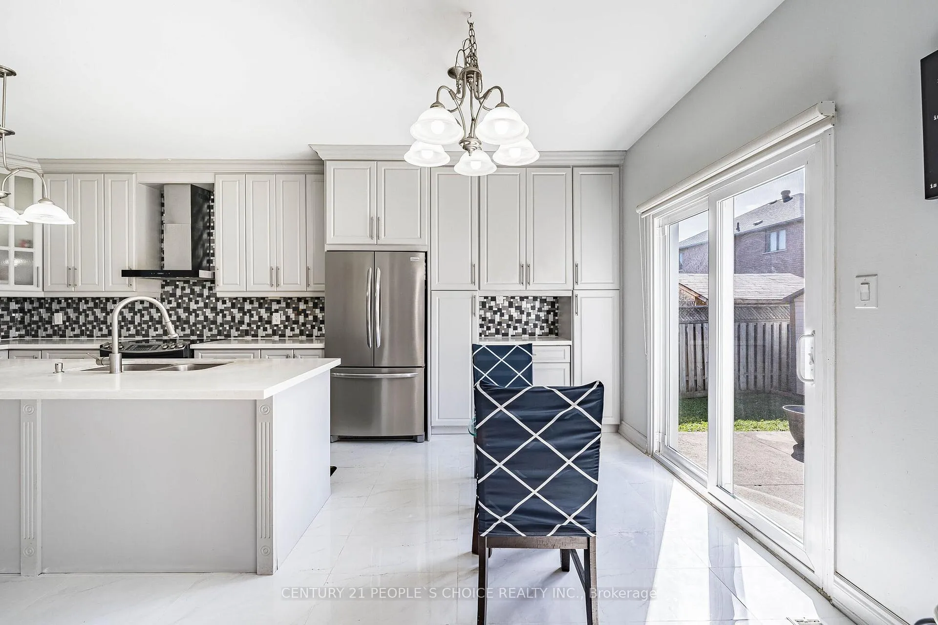 Photo 18 of 23 Smoothwater Street, Brampton, Sandringham-Wellington — HOMEH