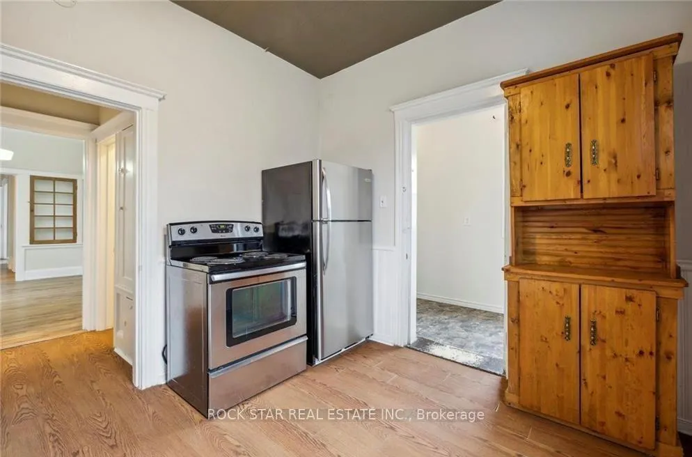 Photo 5 of Unit Main, 51 Smith Avenue, Hamilton, Landsdale — HOMEH