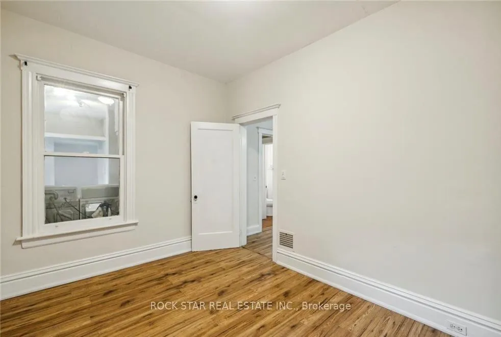 Photo 9 of Unit Main, 51 Smith Avenue, Hamilton, Landsdale — HOMEH
