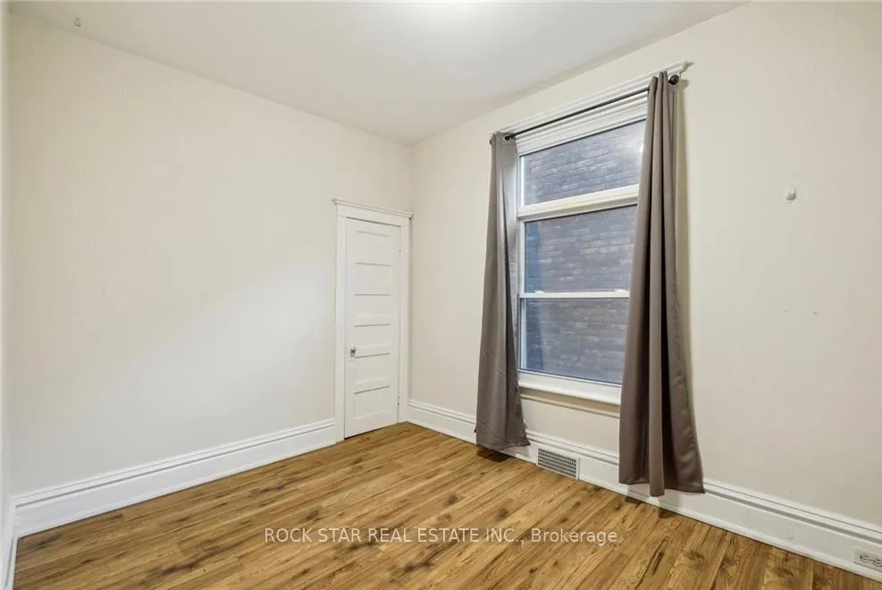 Photo 10 of Unit Main, 51 Smith Avenue, Hamilton, Landsdale — HOMEH