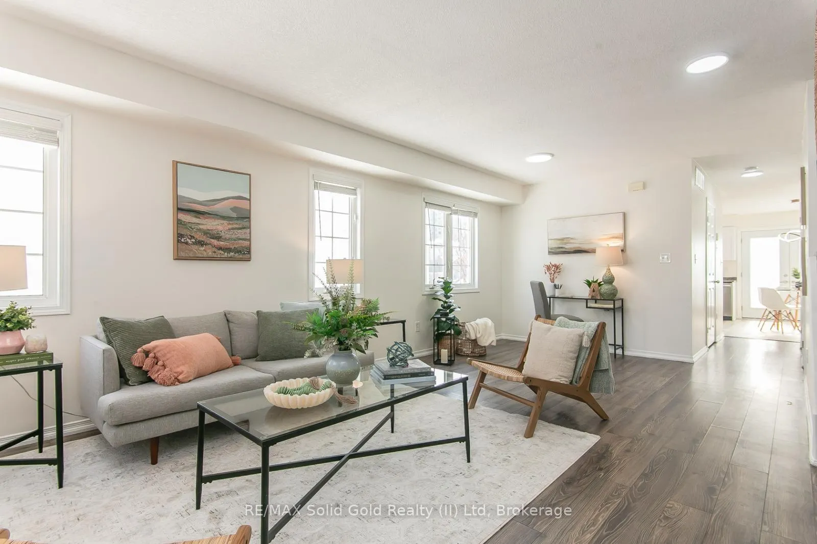 Photo 4 of Unit B, 242 Westmeadow Drive, Kitchener, Highland West — HOMEH
