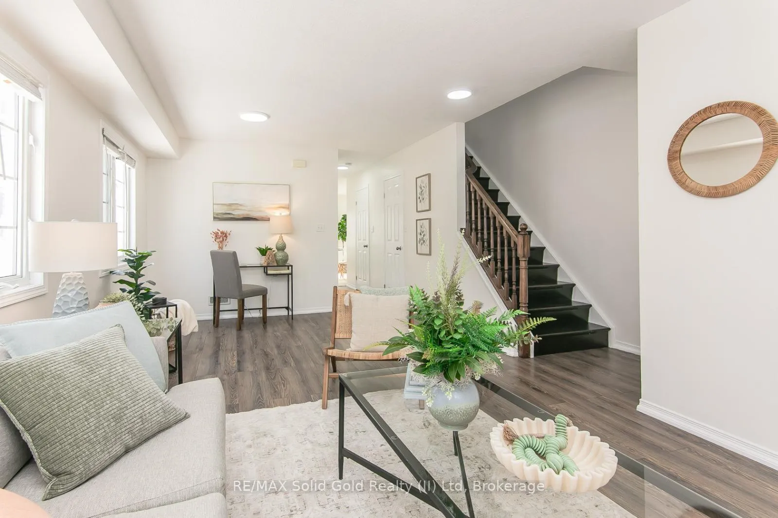 Photo 6 of Unit B, 242 Westmeadow Drive, Kitchener, Highland West — HOMEH