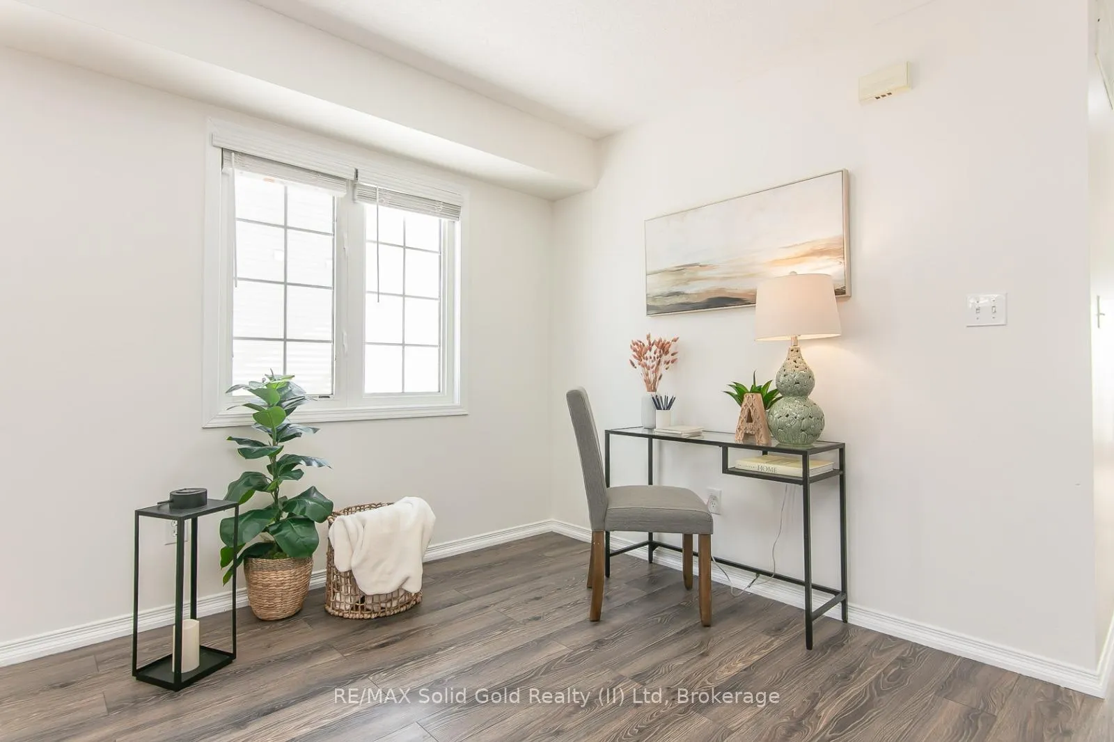 Photo 7 of Unit B, 242 Westmeadow Drive, Kitchener, Highland West — HOMEH