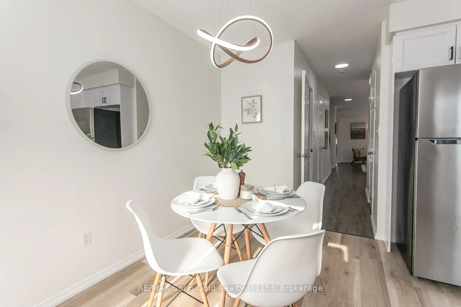 Photo 18 of Unit B, 242 Westmeadow Drive, Kitchener, Highland West — HOMEH