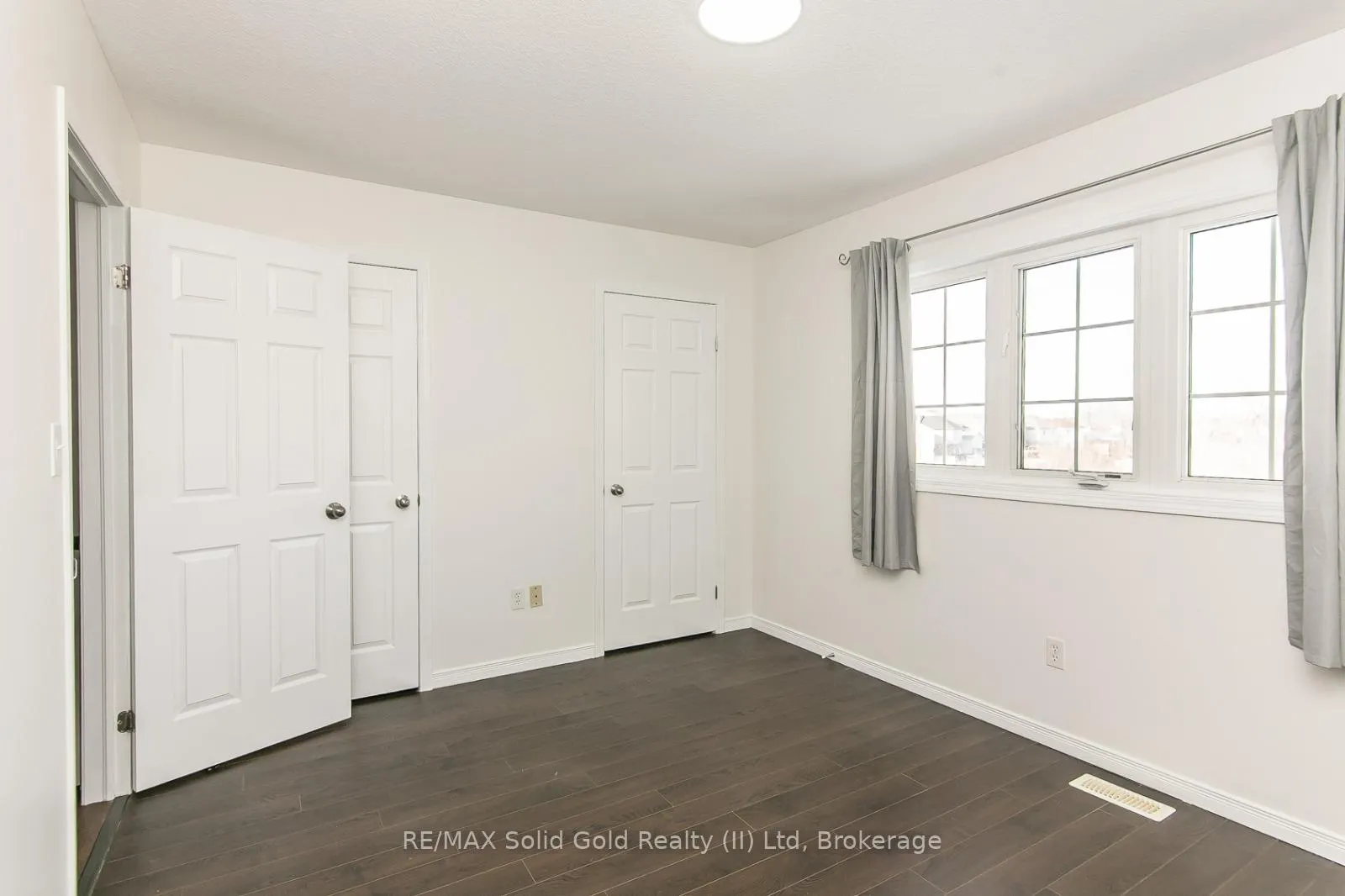 Photo 31 of Unit B, 242 Westmeadow Drive, Kitchener, Highland West — HOMEH