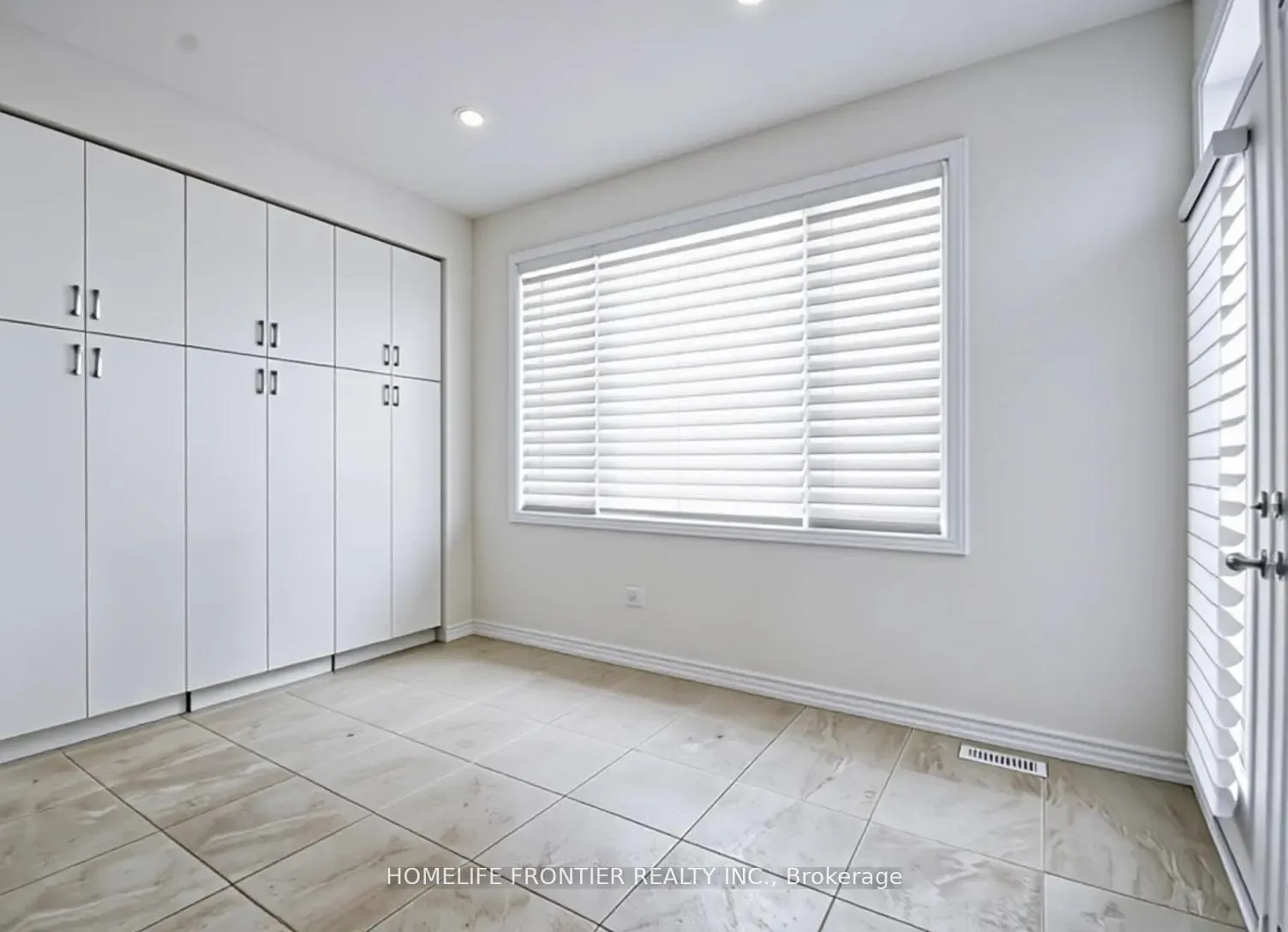 Photo 5 of 27 Bannister Road SE, Barrie, Rural Barrie Southeast — HOMEH