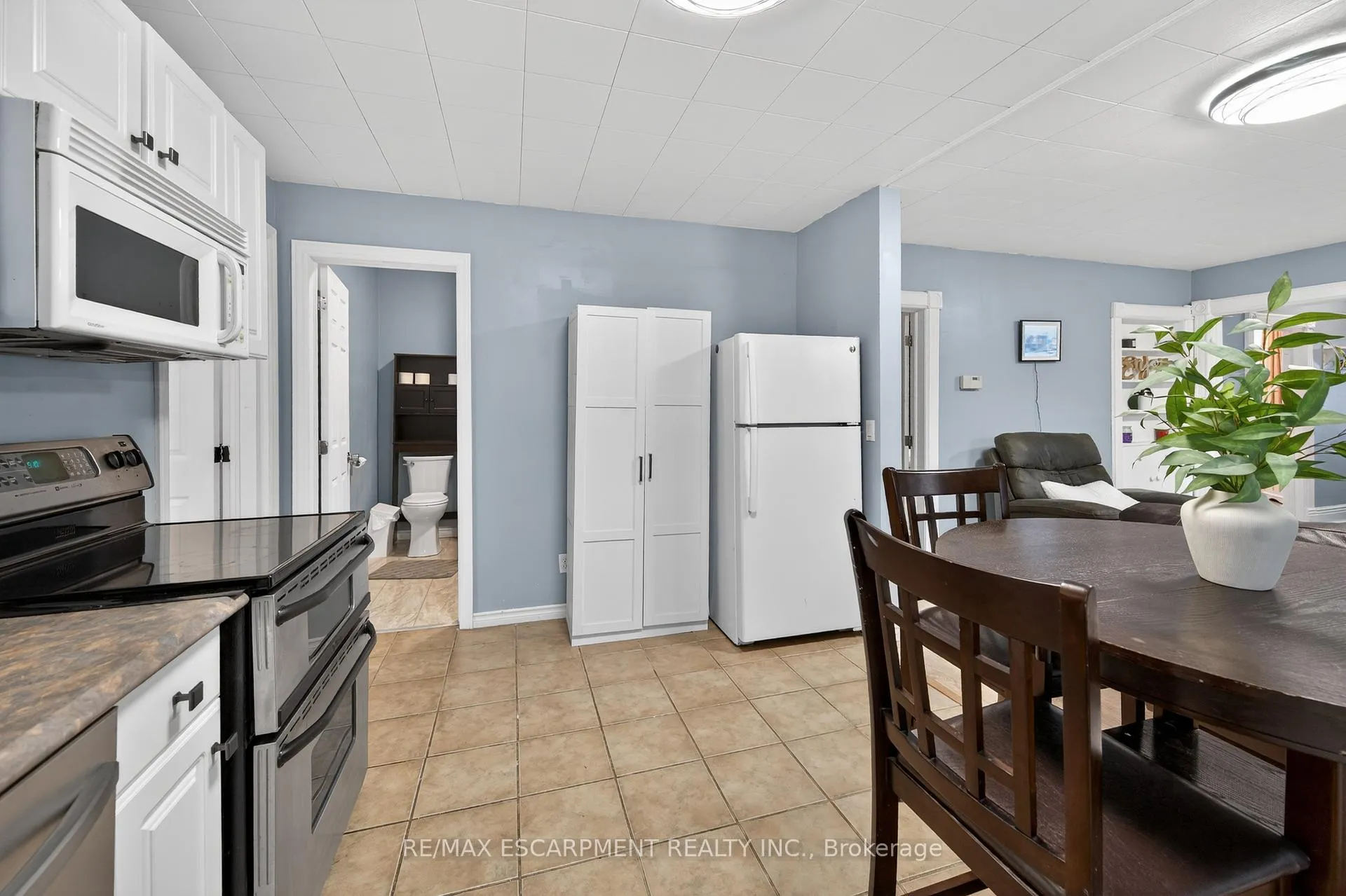 Photo 20 of 149 Elgin Street, Brantford — HOMEH