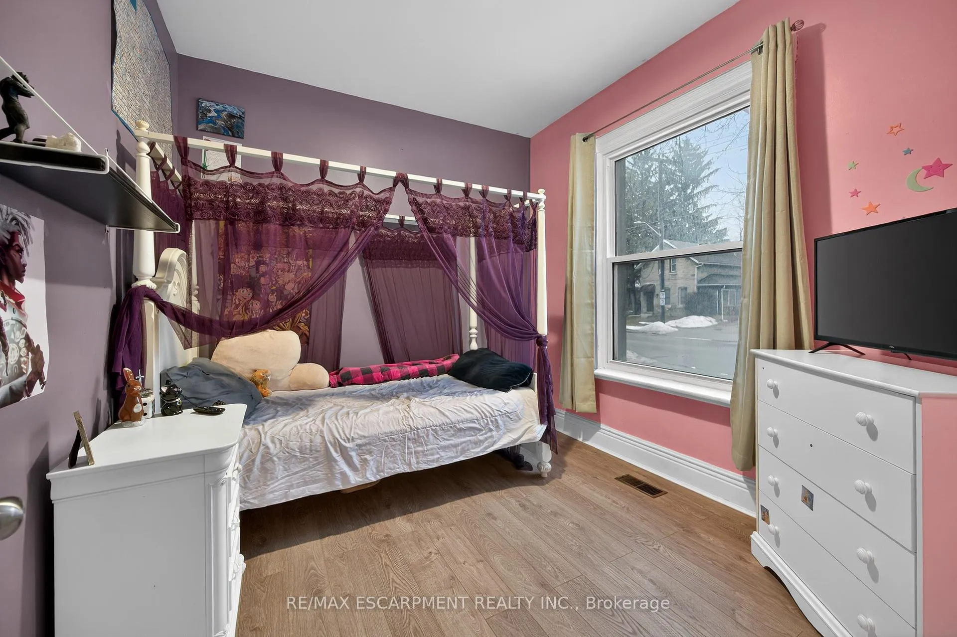 Photo 24 of 149 Elgin Street, Brantford — HOMEH