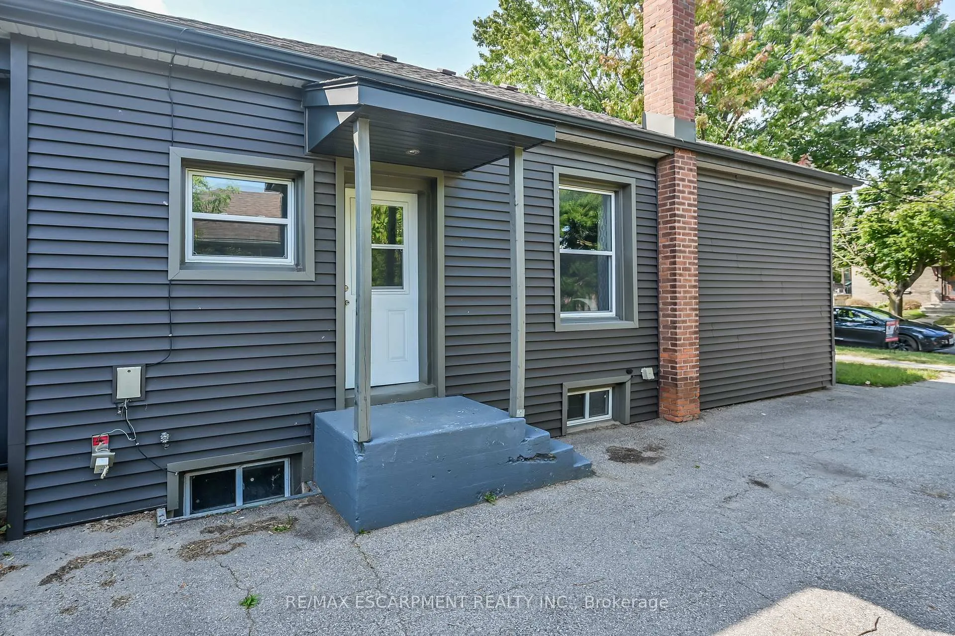 Photo 44 of 149 Elgin Street, Brantford — HOMEH