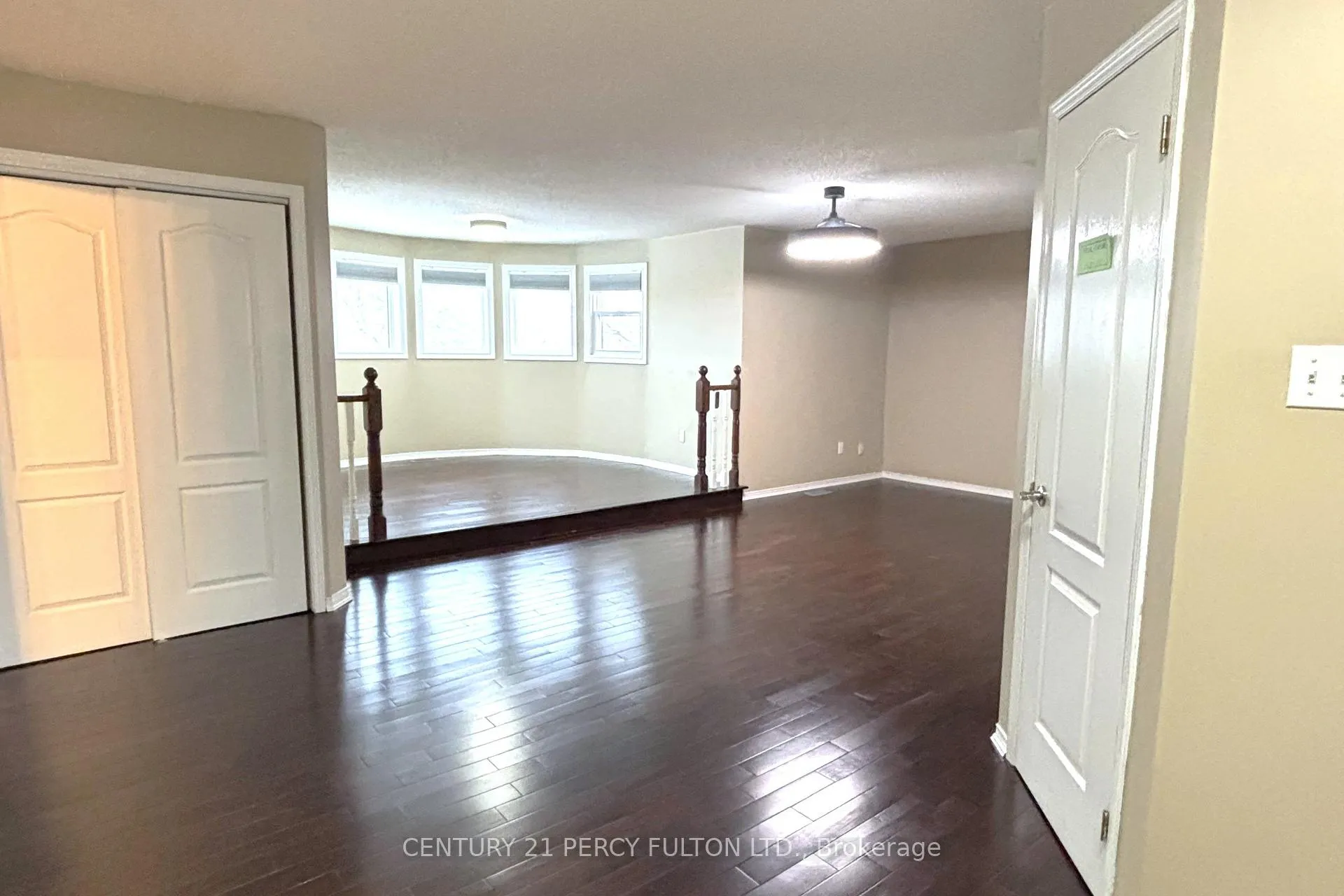 Photo 18 of 54 Cityview Circle, Barrie, Holly — HOMEH