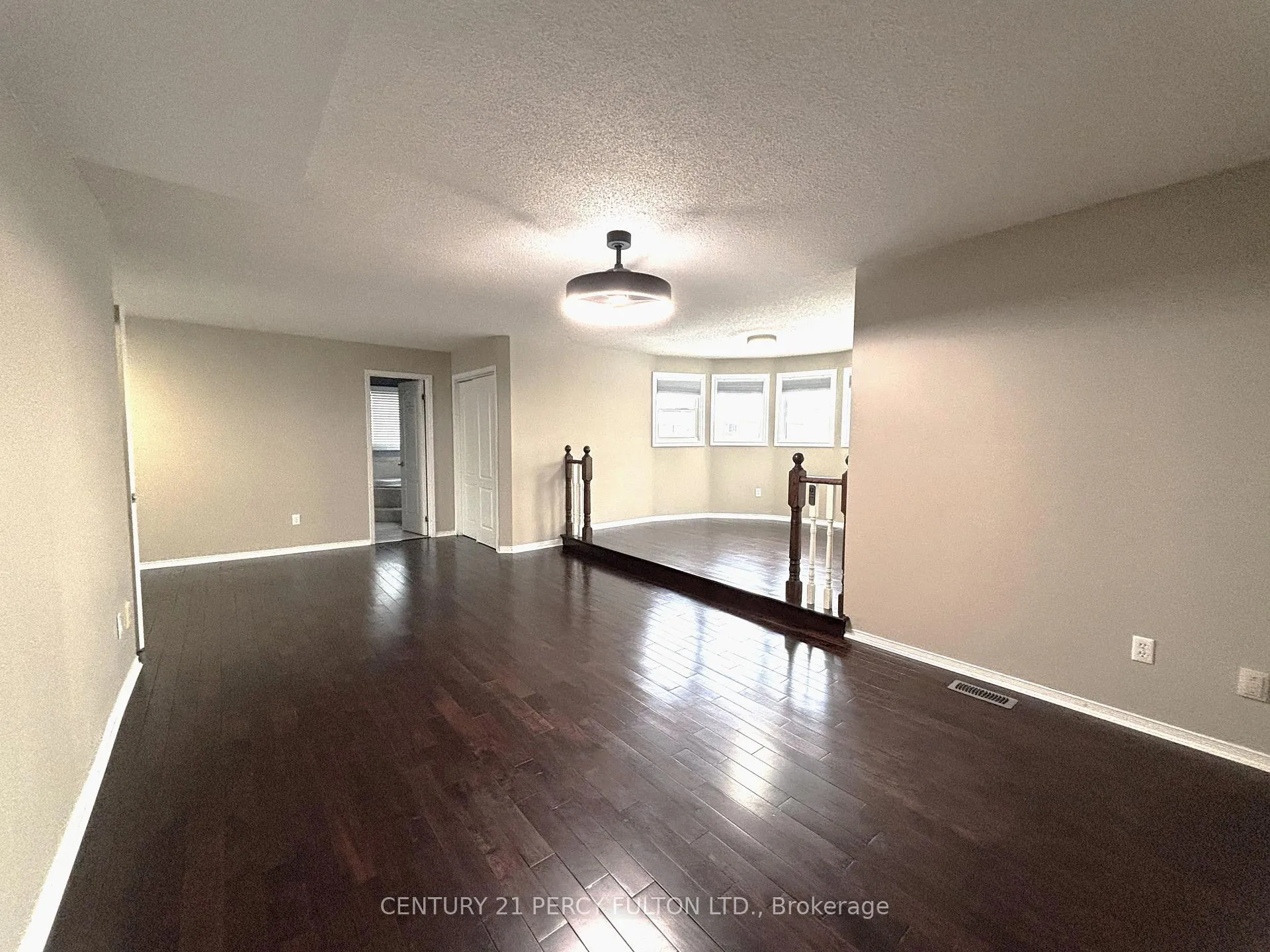 Photo 19 of 54 Cityview Circle, Barrie, Holly — HOMEH