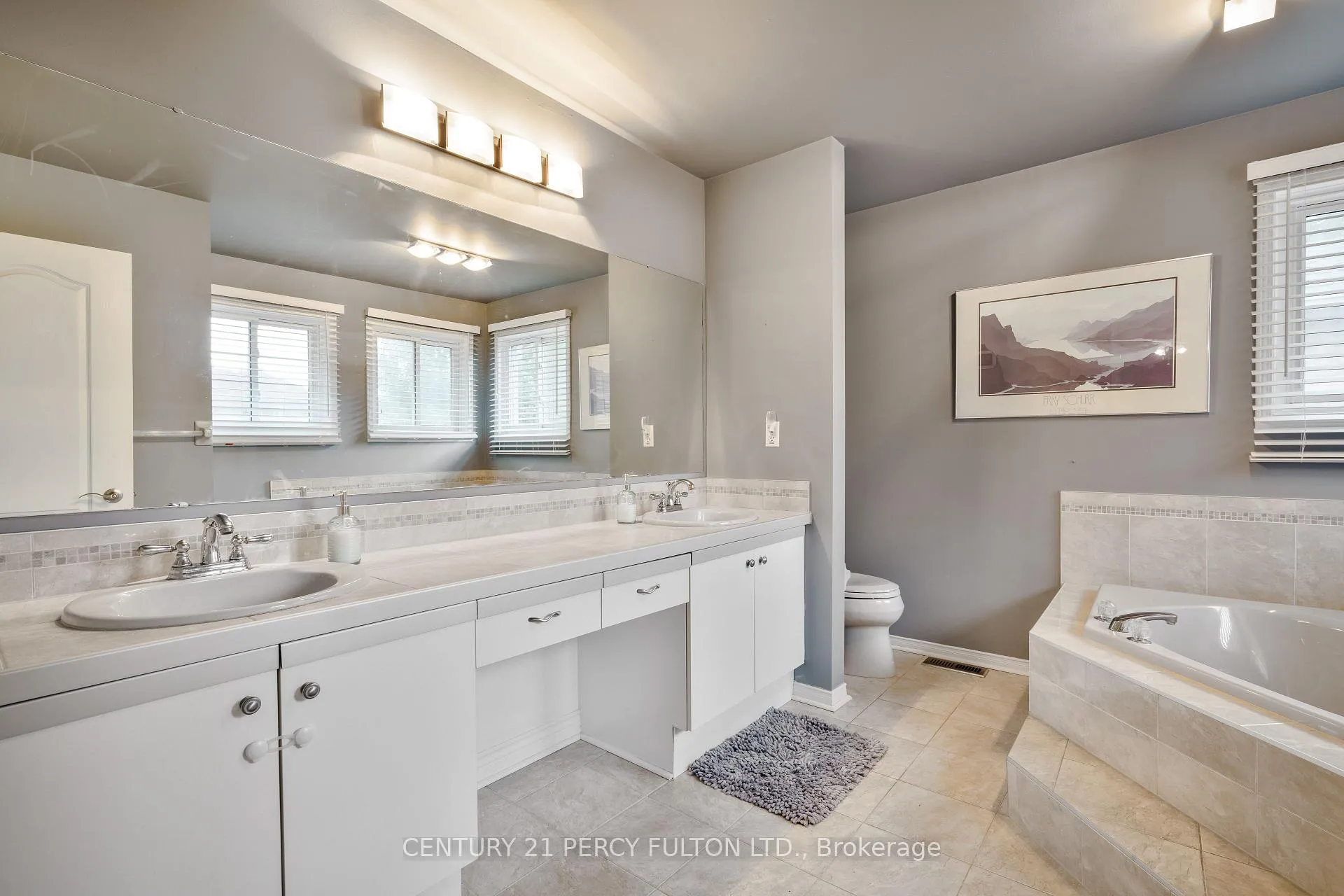 Photo 20 of 54 Cityview Circle, Barrie, Holly — HOMEH