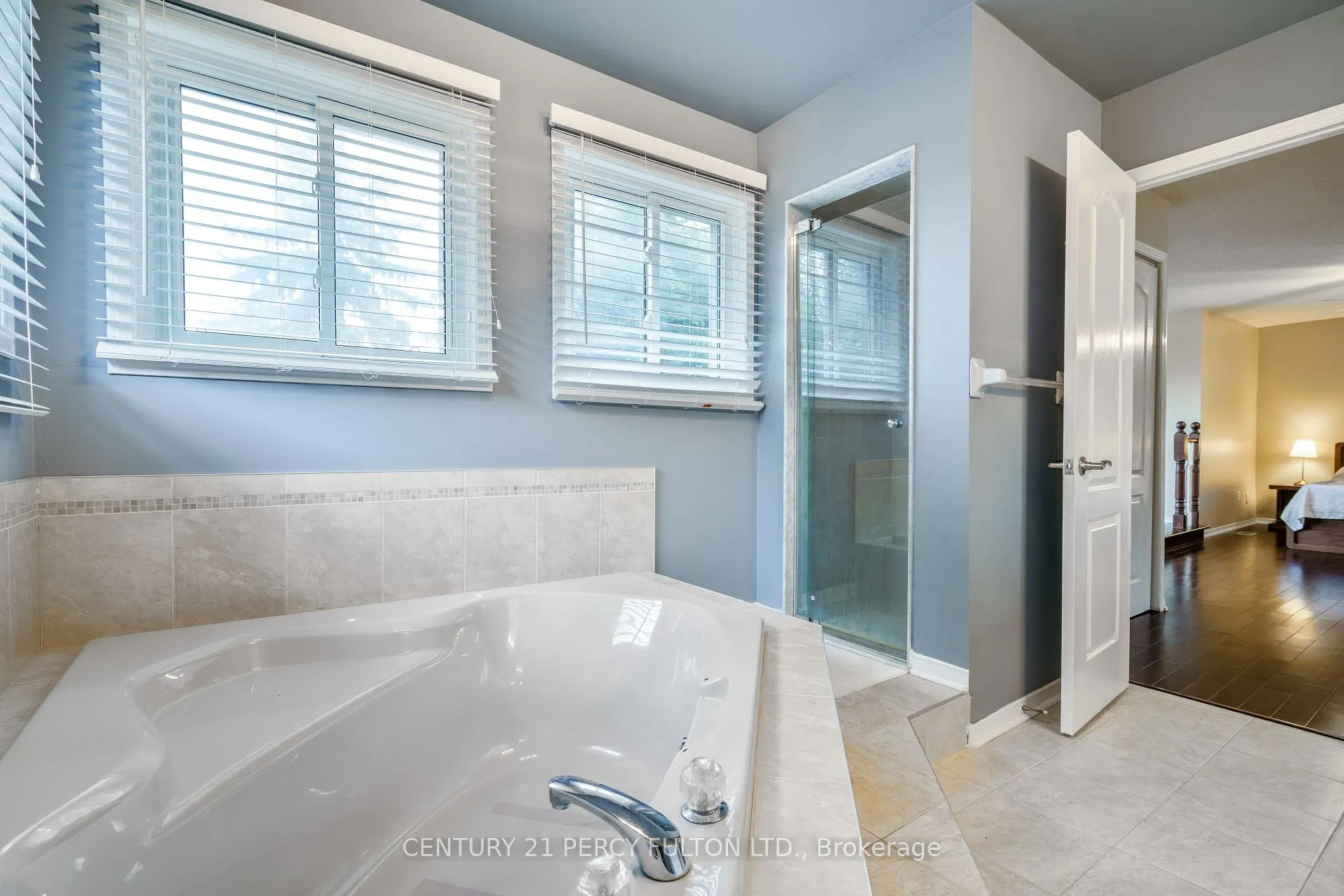 Photo 21 of 54 Cityview Circle, Barrie, Holly — HOMEH