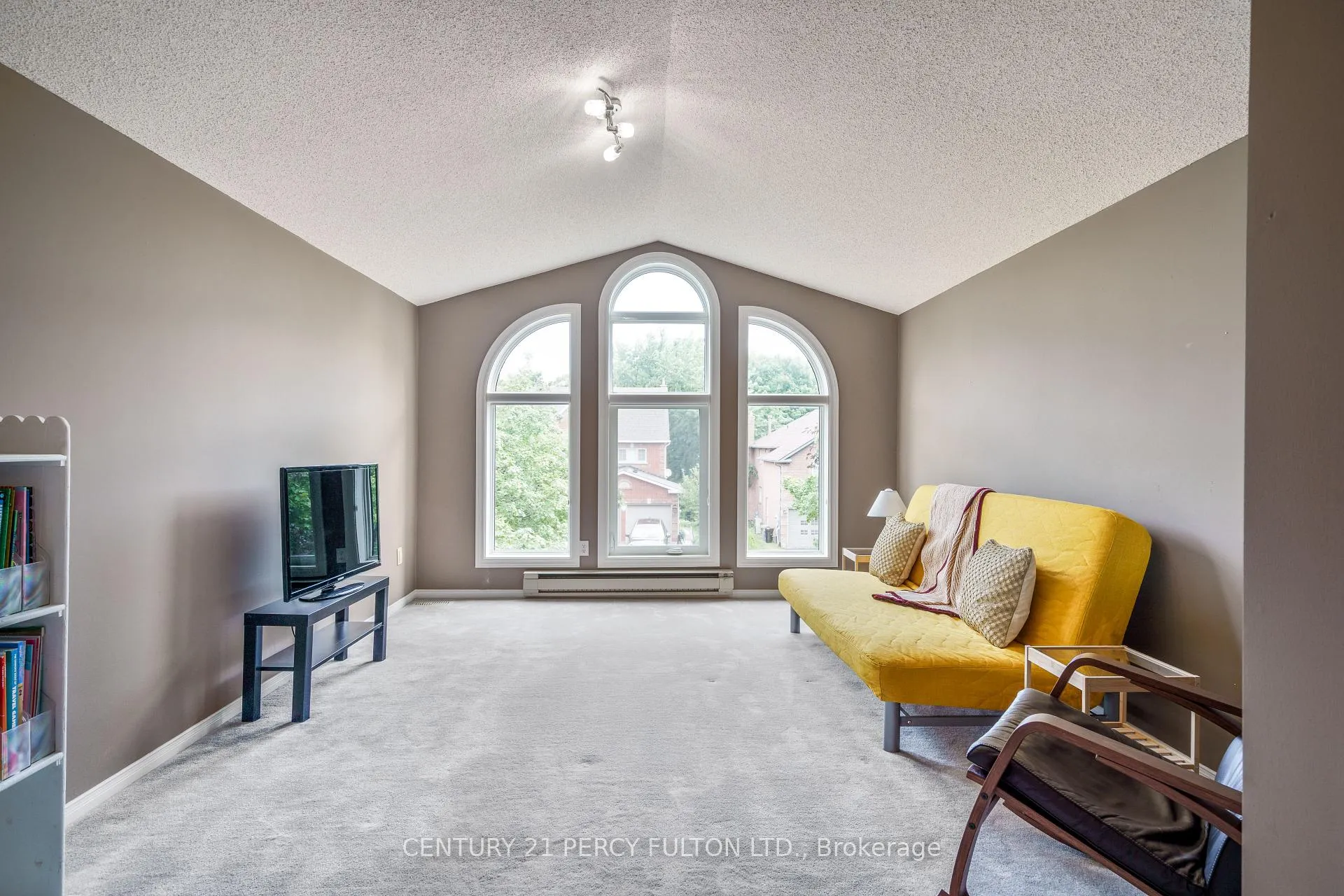 Photo 24 of 54 Cityview Circle, Barrie, Holly — HOMEH