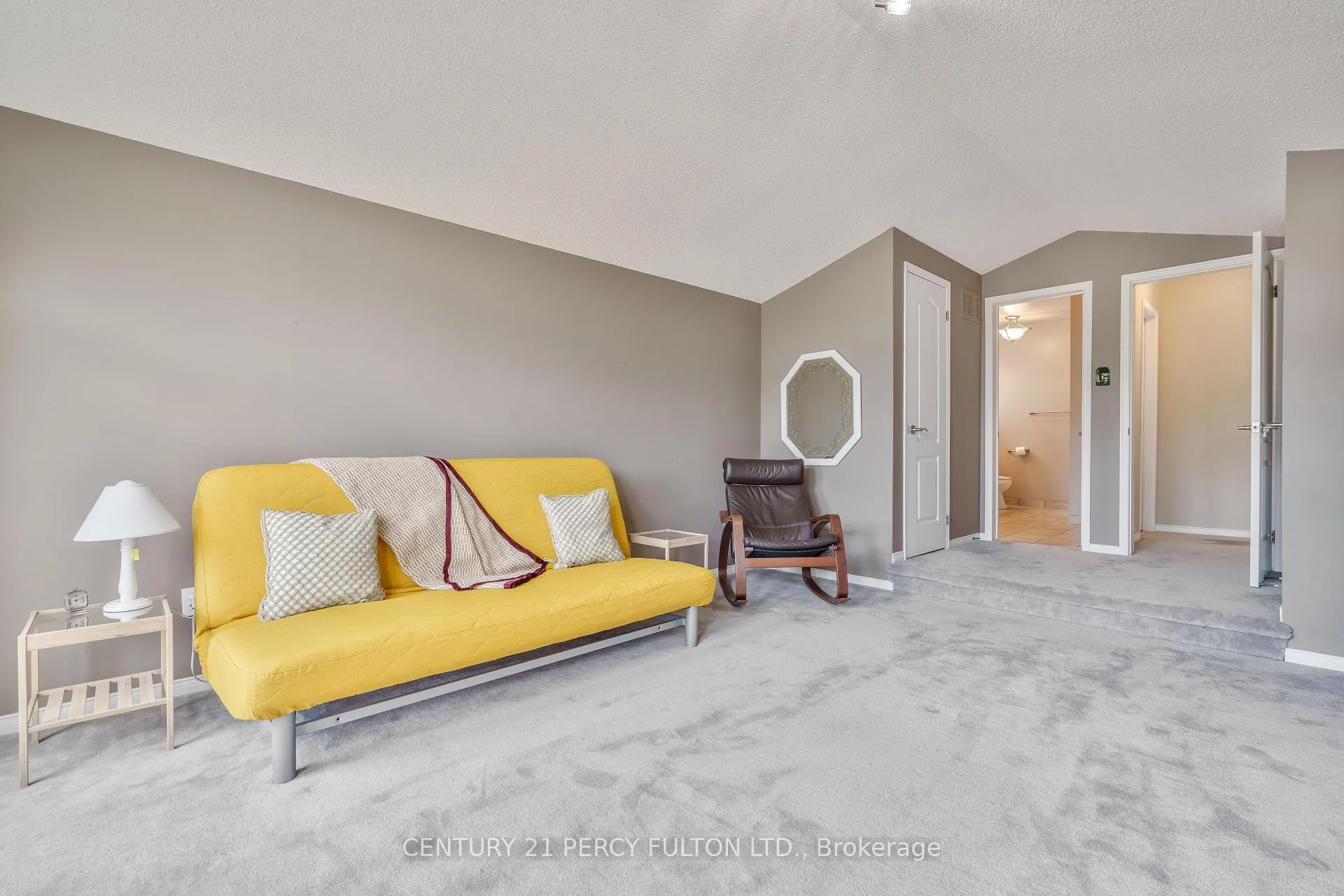 Photo 25 of 54 Cityview Circle, Barrie, Holly — HOMEH