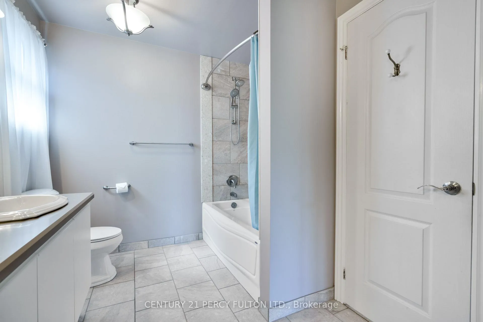 Photo 27 of 54 Cityview Circle, Barrie, Holly — HOMEH