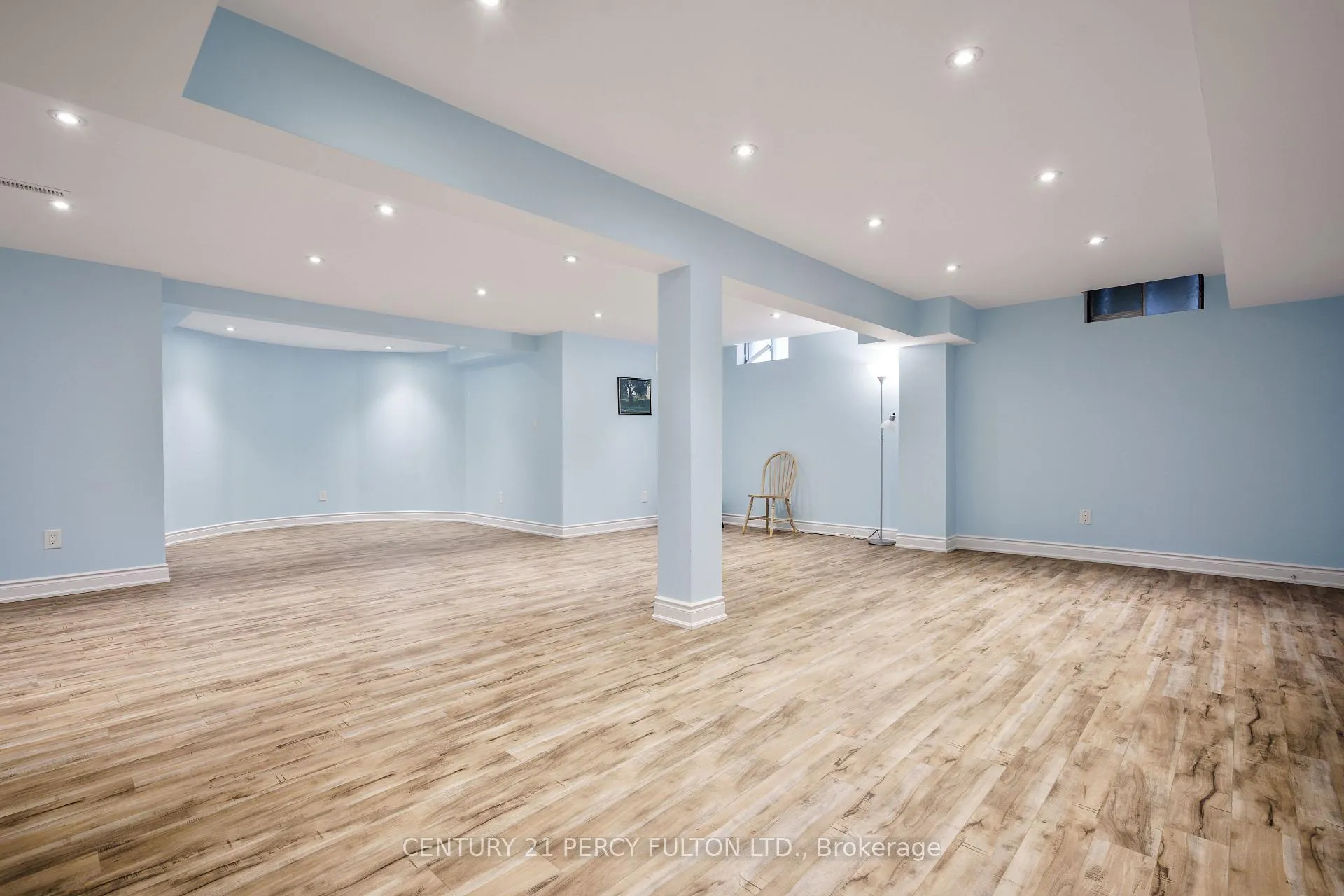 Photo 30 of 54 Cityview Circle, Barrie, Holly — HOMEH