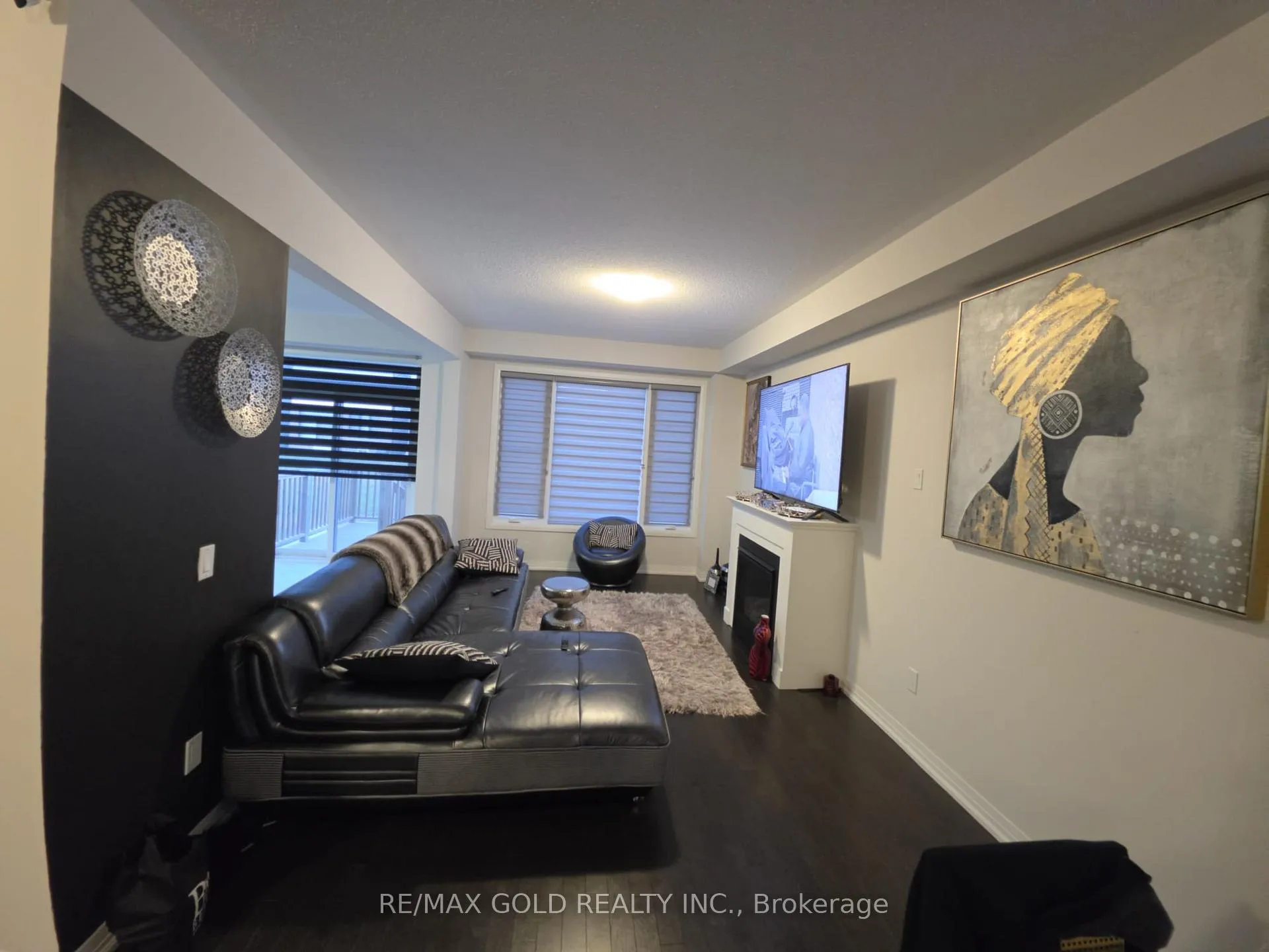 Photo 3 of 216 Provident Way, Hamilton, Mount Hope — HOMEH