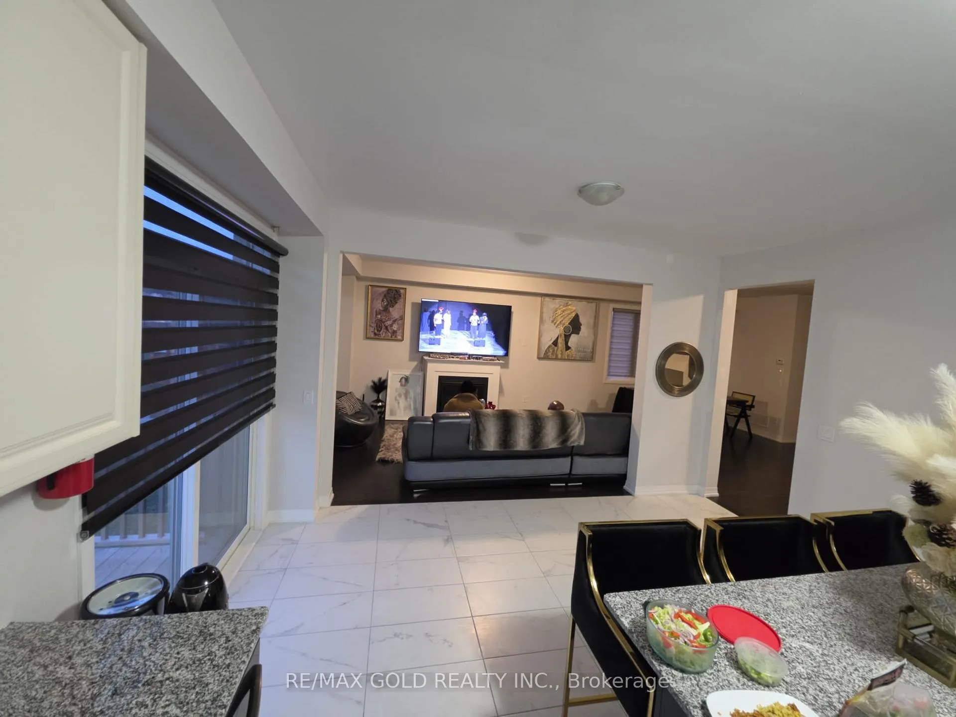 Photo 6 of 216 Provident Way, Hamilton, Mount Hope — HOMEH