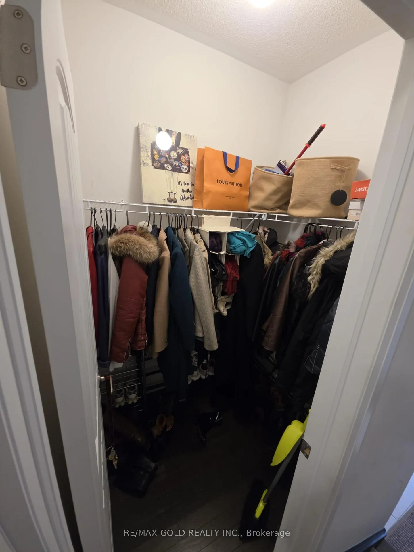 Photo 14 of 216 Provident Way, Hamilton, Mount Hope — HOMEH