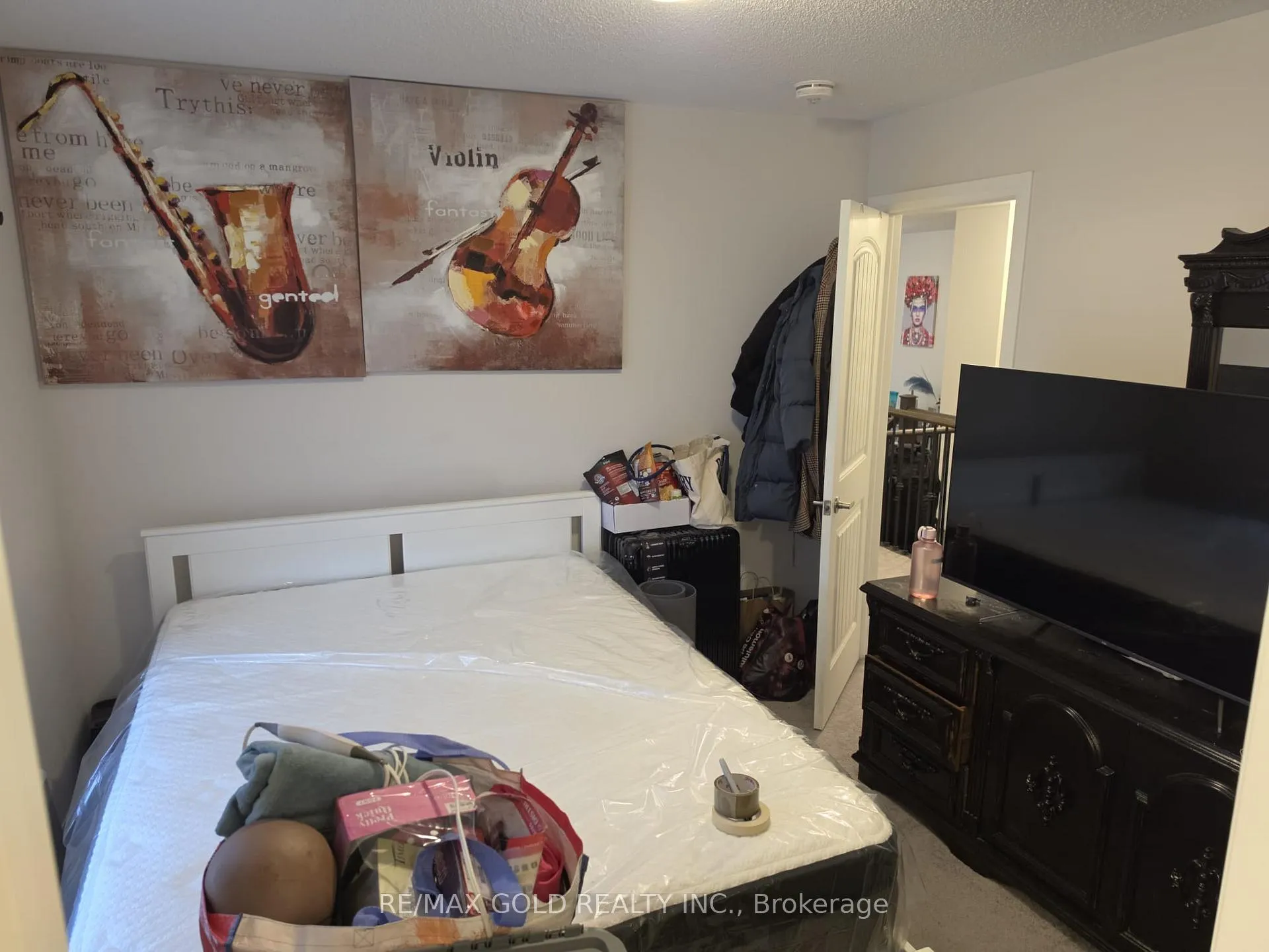 Photo 15 of 216 Provident Way, Hamilton, Mount Hope — HOMEH