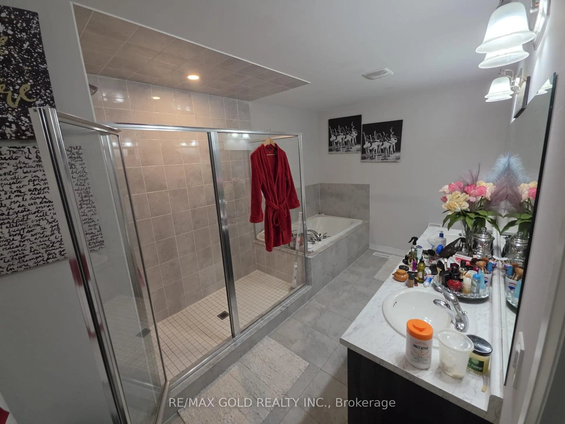Photo 17 of 216 Provident Way, Hamilton, Mount Hope — HOMEH