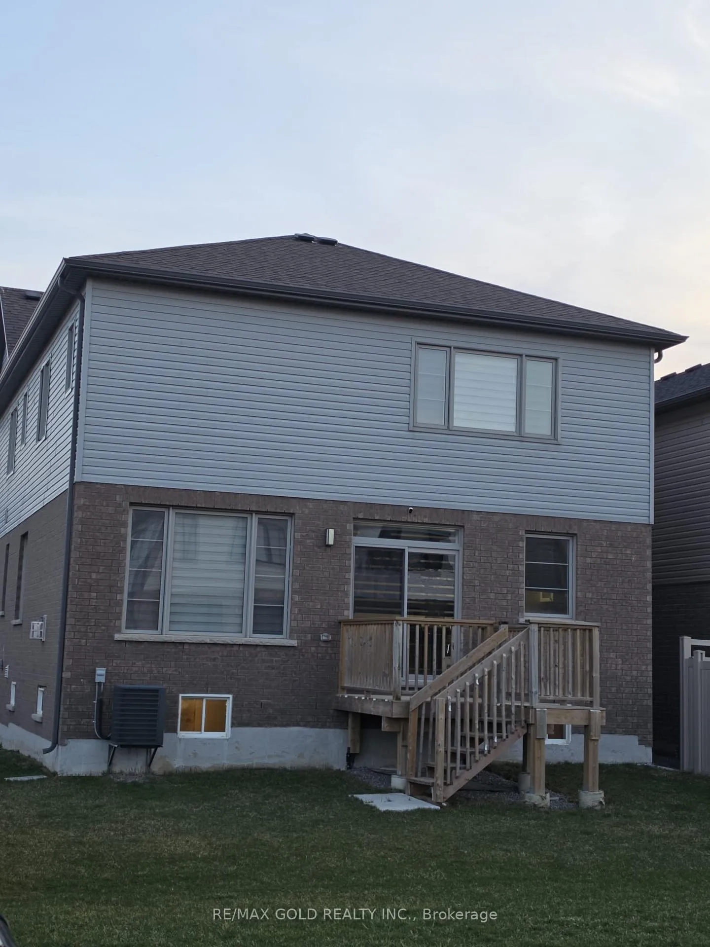 Photo 26 of 216 Provident Way, Hamilton, Mount Hope — HOMEH