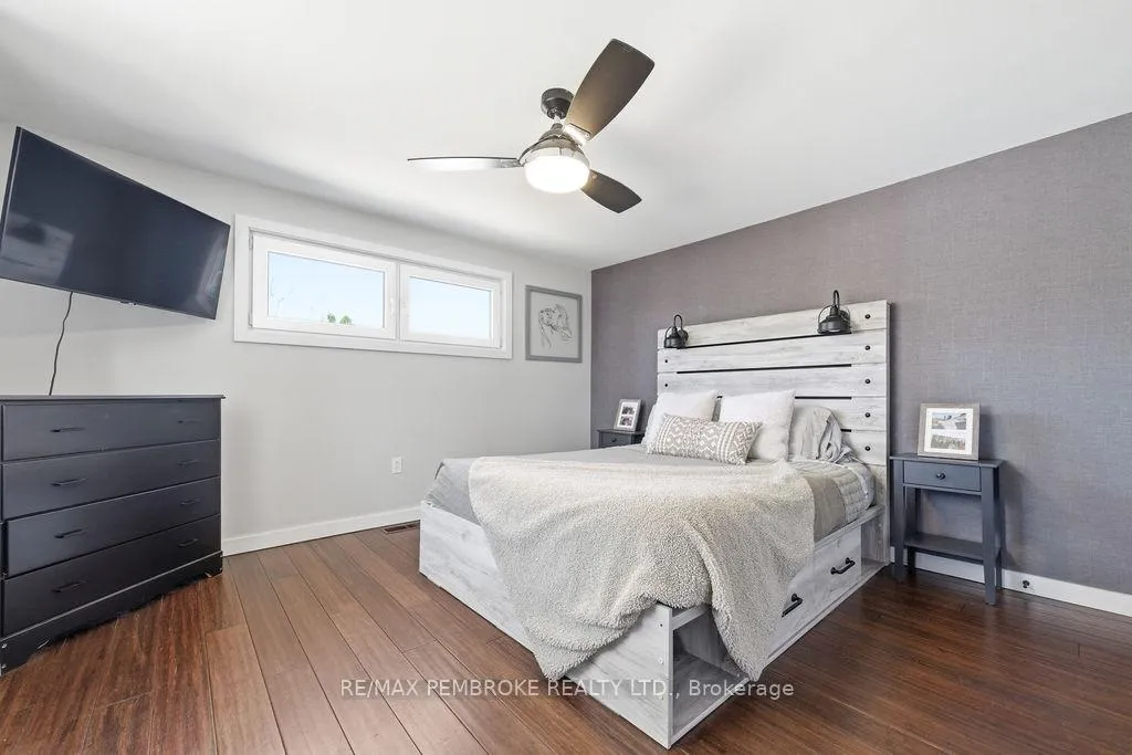 Photo 19 of 551 Laurentian Drive, Petawawa — HOMEH