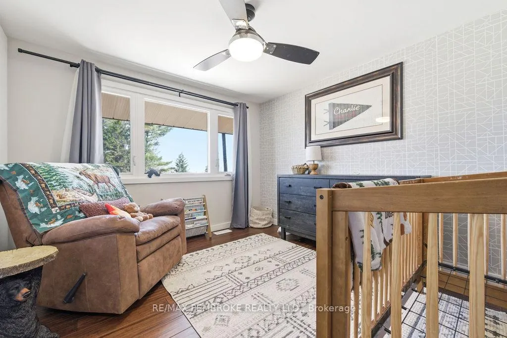 Photo 21 of 551 Laurentian Drive, Petawawa — HOMEH