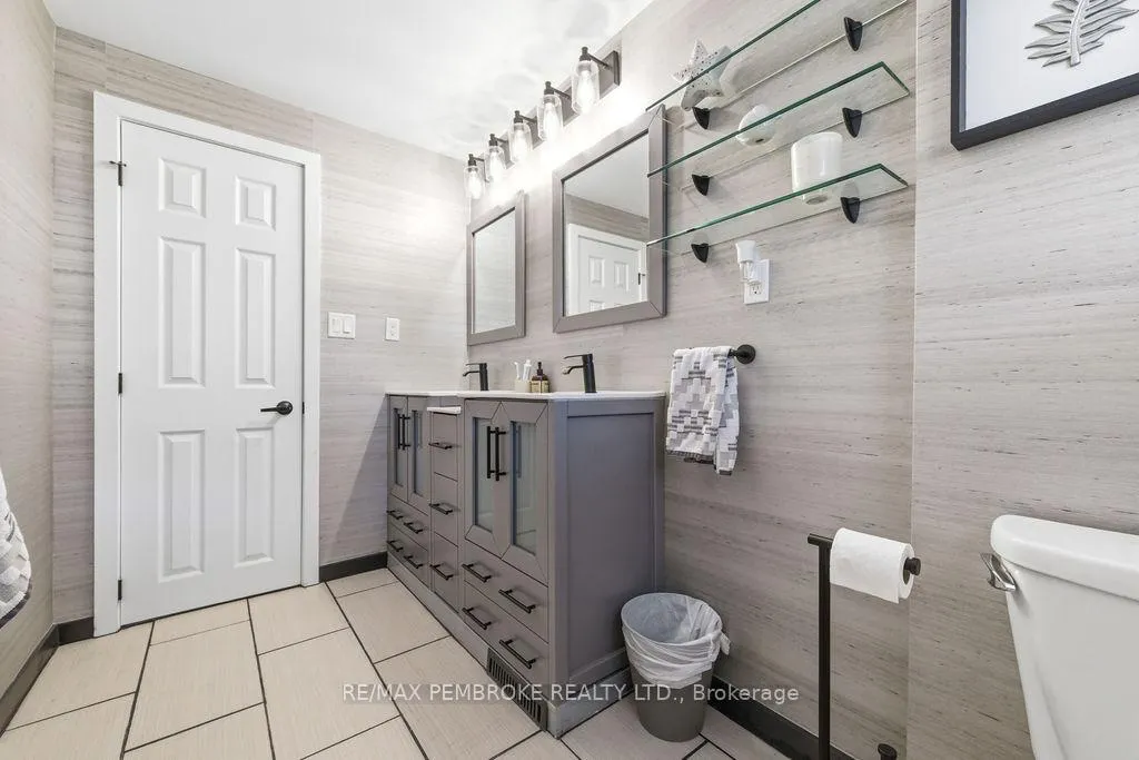 Photo 24 of 551 Laurentian Drive, Petawawa — HOMEH