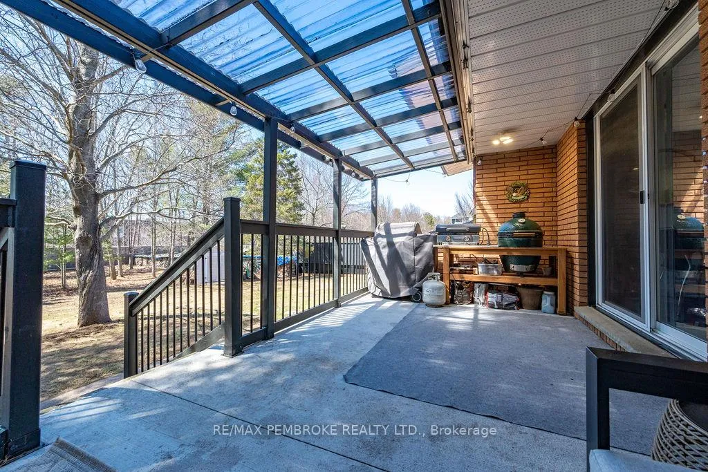 Photo 38 of 551 Laurentian Drive, Petawawa — HOMEH
