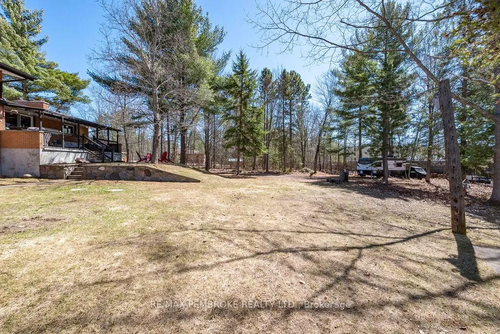 Photo 41 of 551 Laurentian Drive, Petawawa — HOMEH