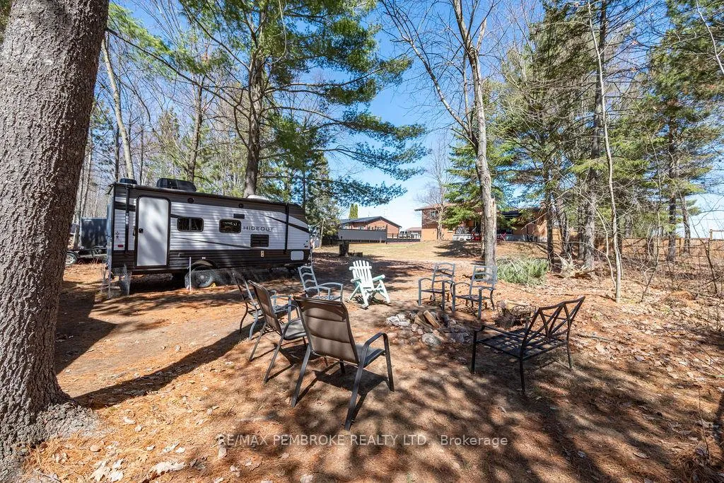 Photo 43 of 551 Laurentian Drive, Petawawa — HOMEH