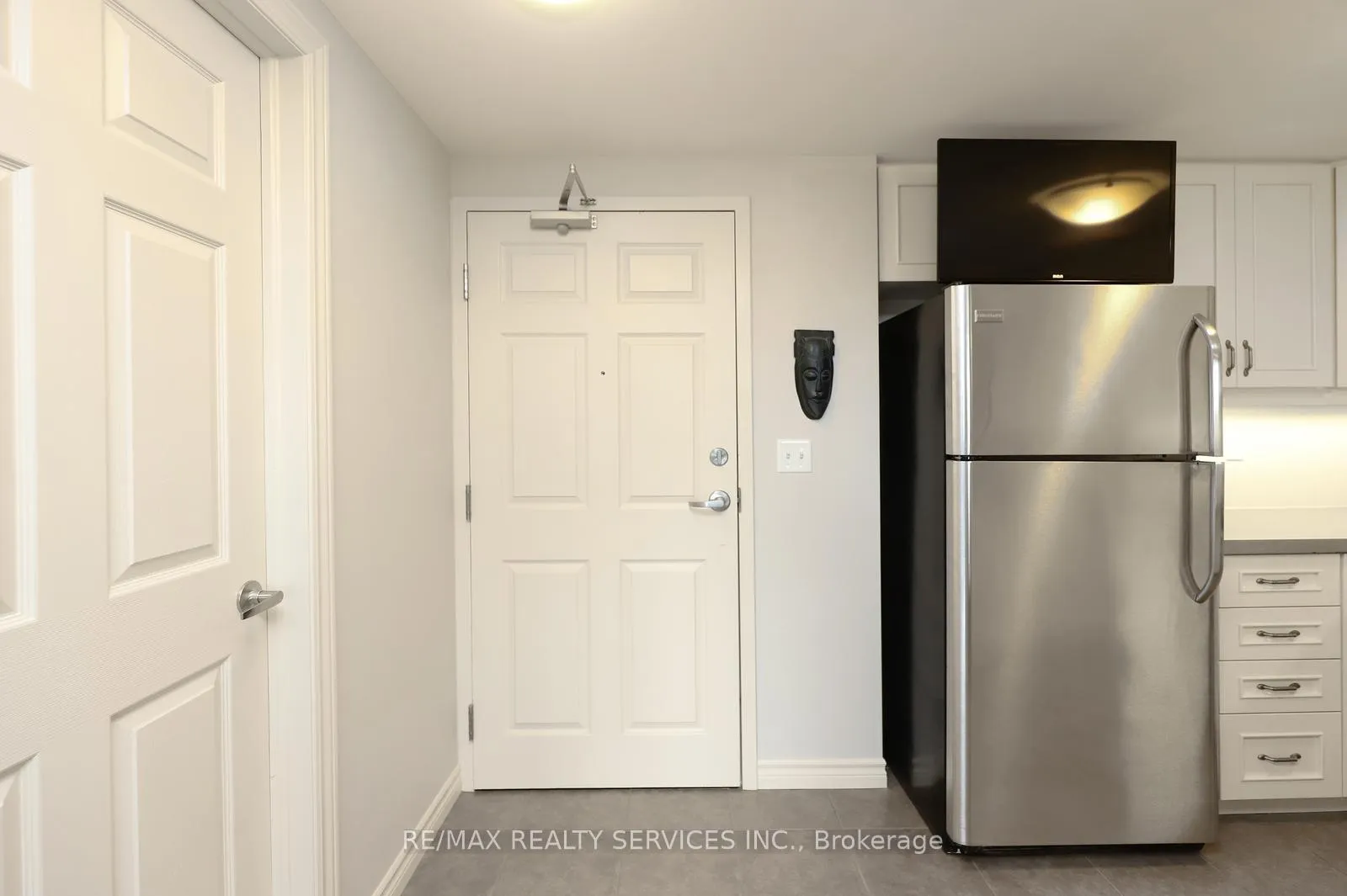 Photo 5 of Unit 301, 60 Lynnmore Street, Guelph, Pineridge/Westminster Woods — HOMEH