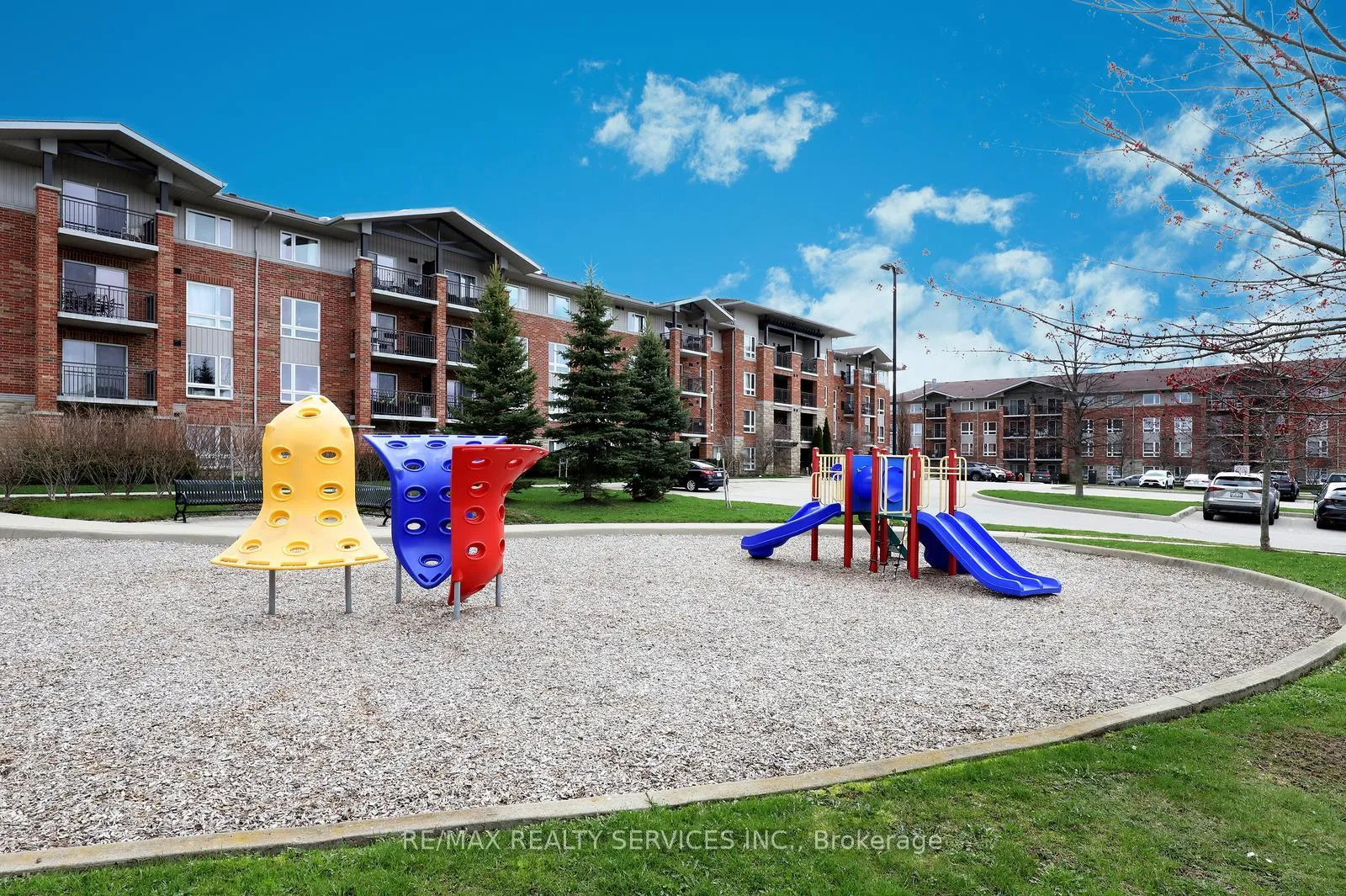 Photo 32 of Unit 301, 60 Lynnmore Street, Guelph, Pineridge/Westminster Woods — HOMEH