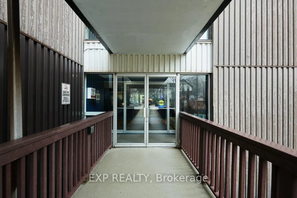 Photo 2 of Unit 304, 109 King Street E, Brockville — HOMEH