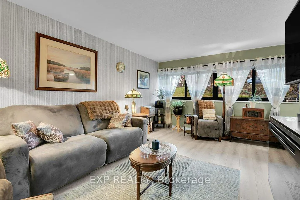 Photo 11 of Unit 304, 109 King Street E, Brockville — HOMEH