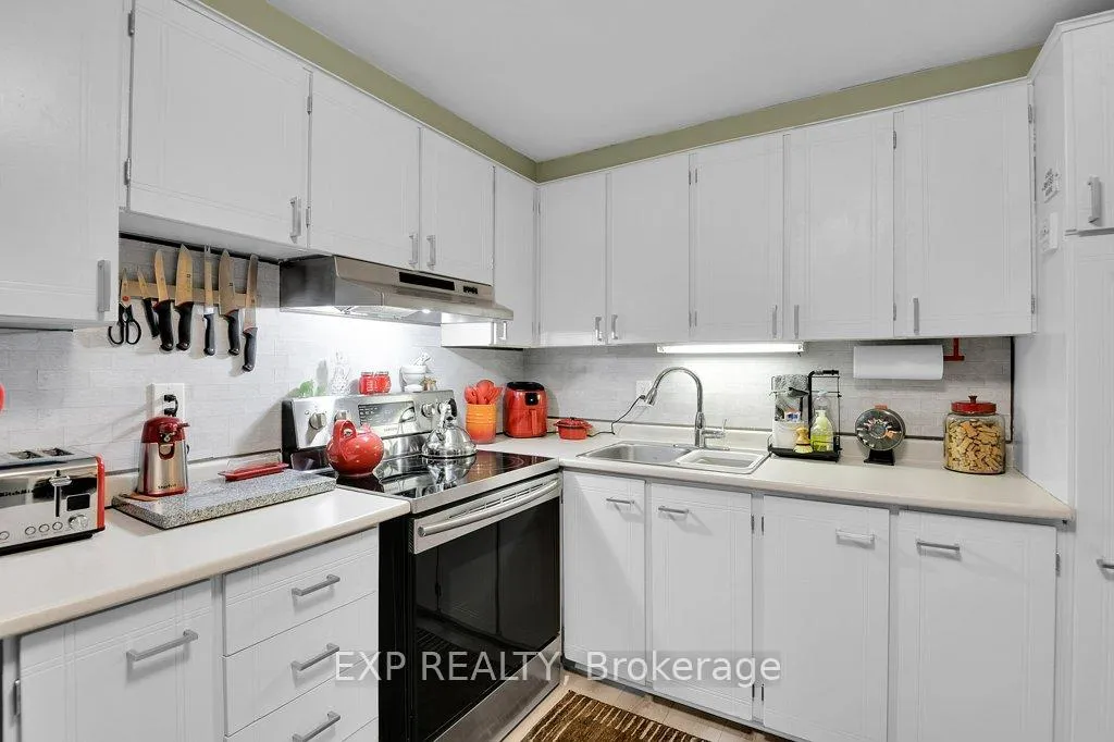 Photo 18 of Unit 304, 109 King Street E, Brockville — HOMEH
