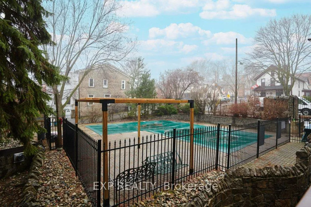Photo 33 of Unit 304, 109 King Street E, Brockville — HOMEH
