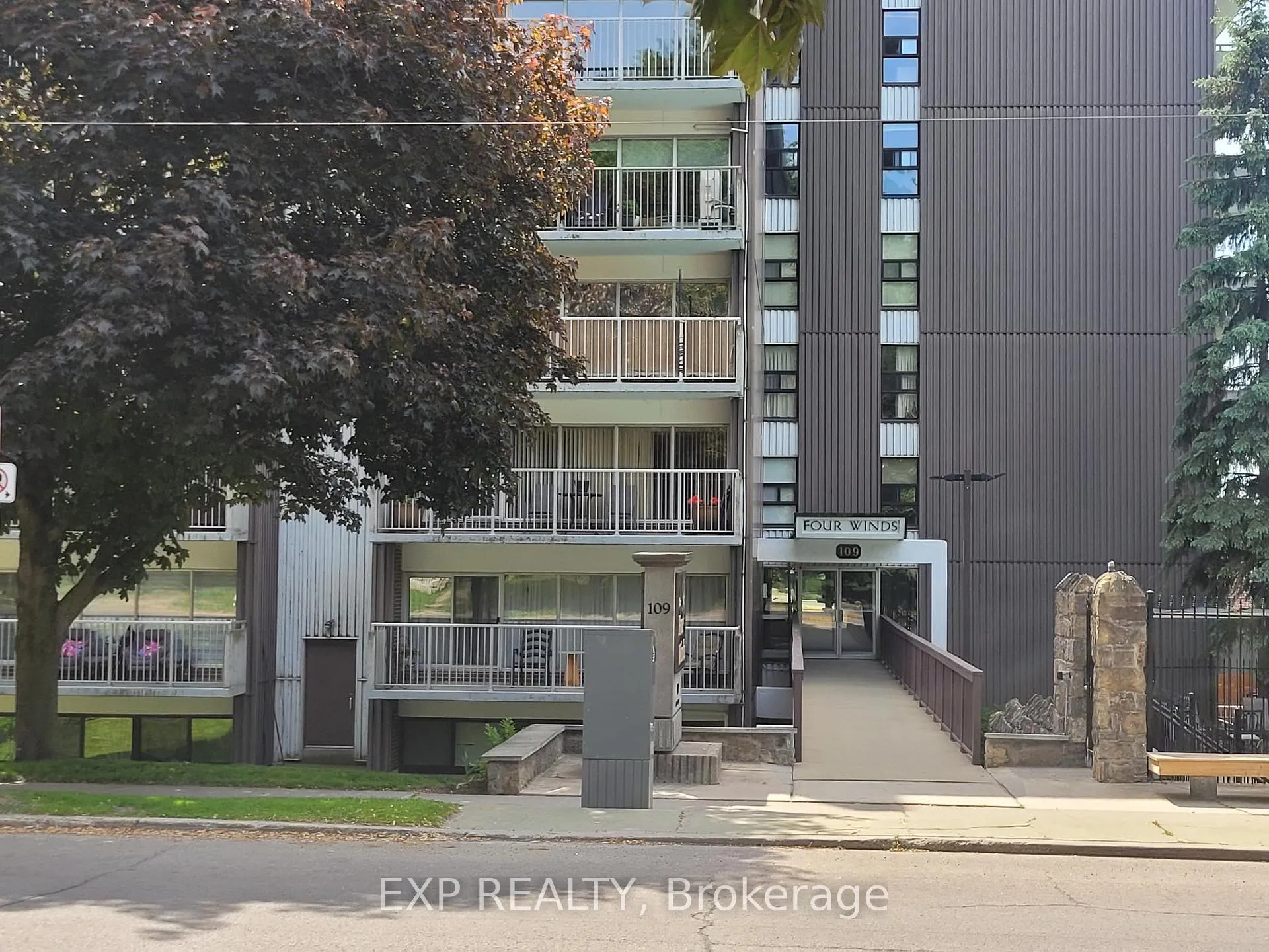 Photo 1 of Unit 304, 109 King Street E, Brockville — HOMEH
