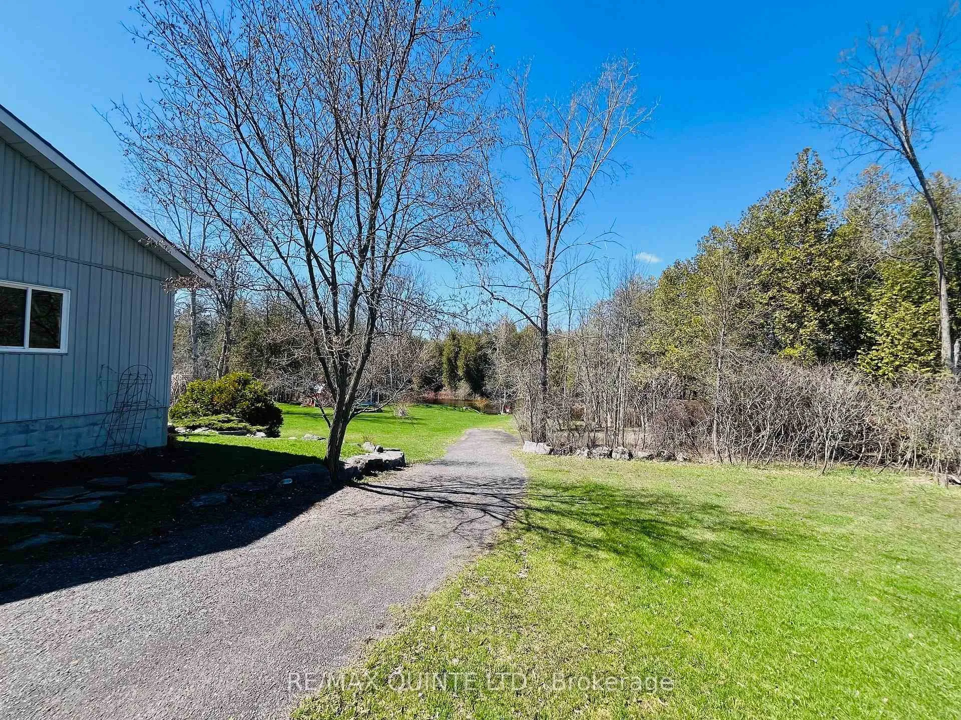 Photo 7 of 847 Thrasher Road, Belleville, Thurlow Ward — HOMEH